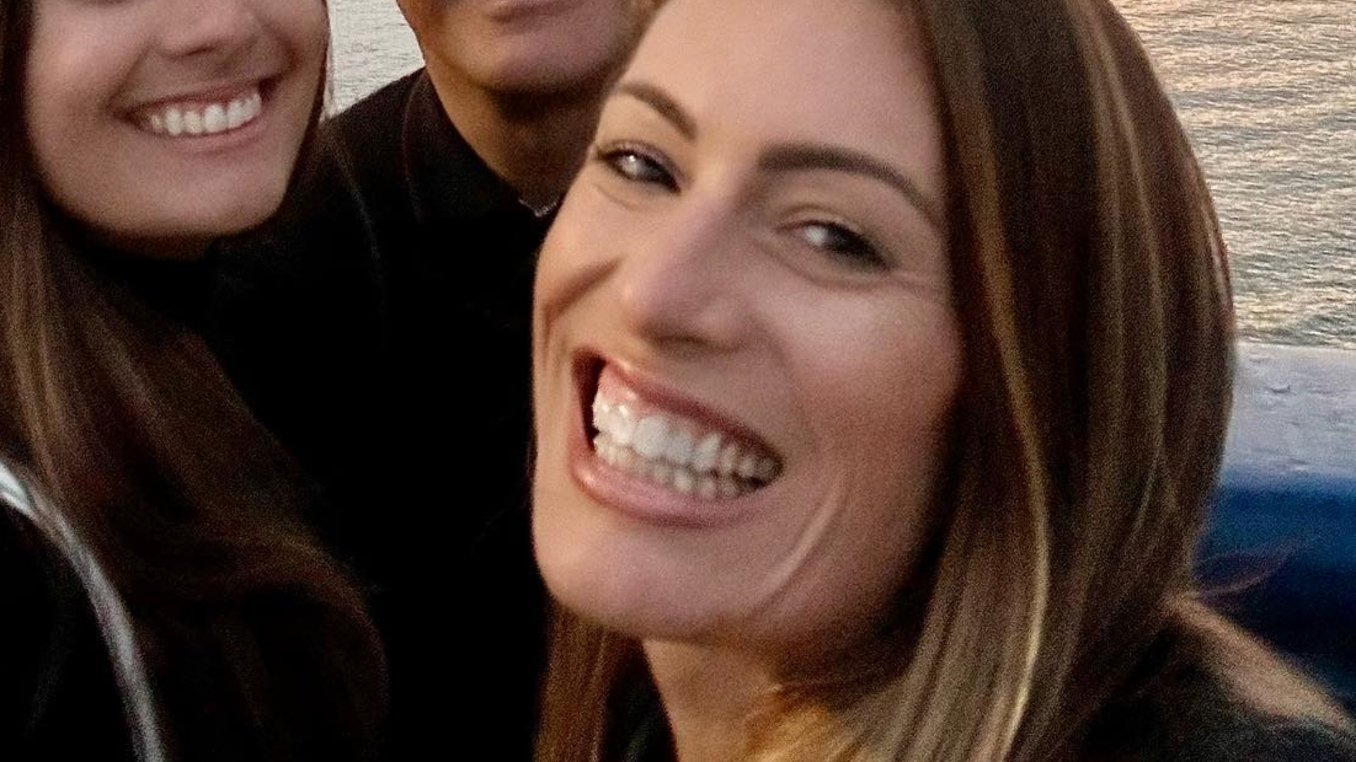Elaine Mickely abre álbum de fotos de viagem em família: “Dias apaixonantes”