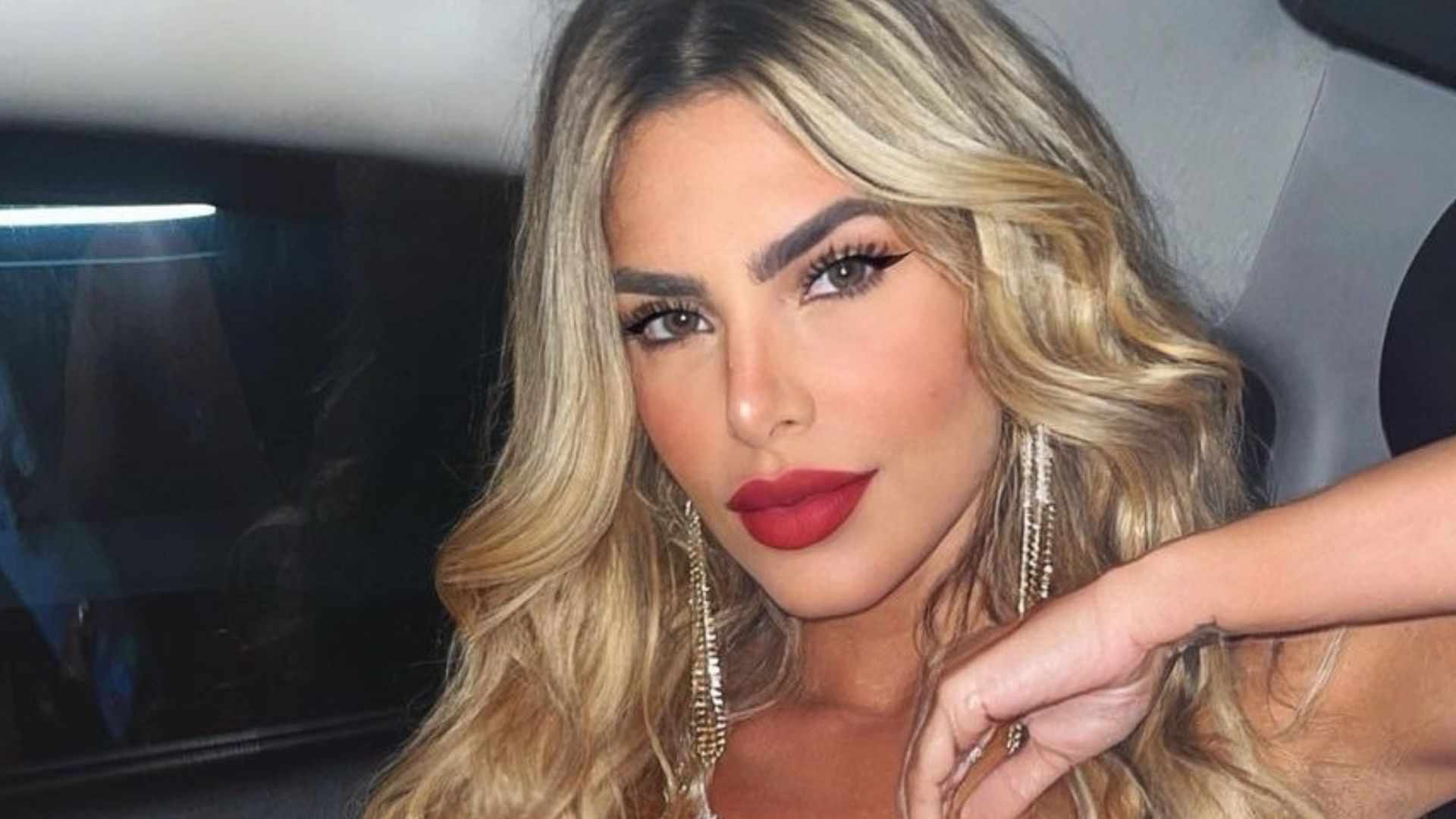 Após surgir chorando, Erika Schneider toma decisão drástica: ‘Tempo pra mim’