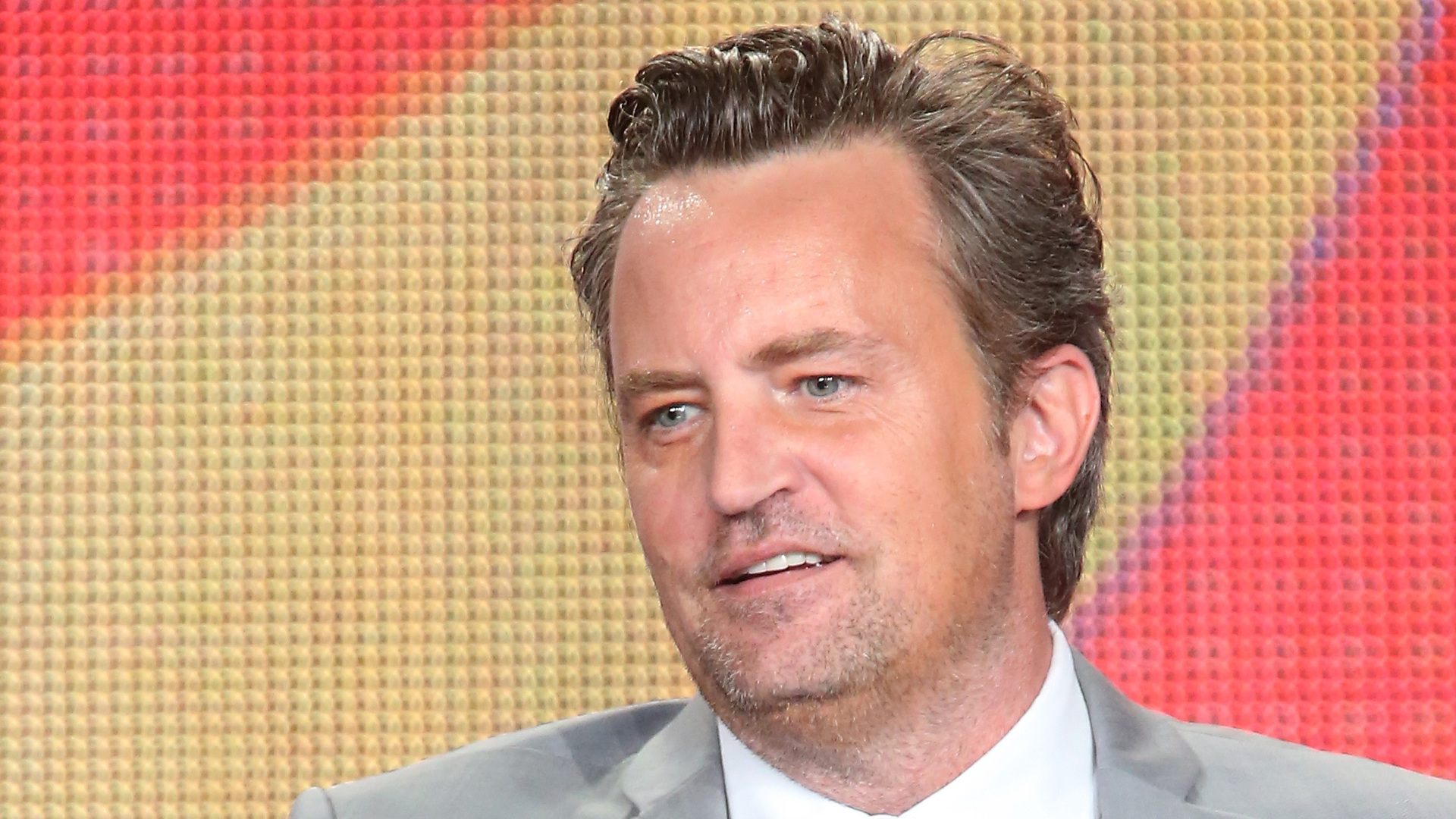 Família de Matthew Perry se pronuncia sobre a morte do ator: “Coração partido”