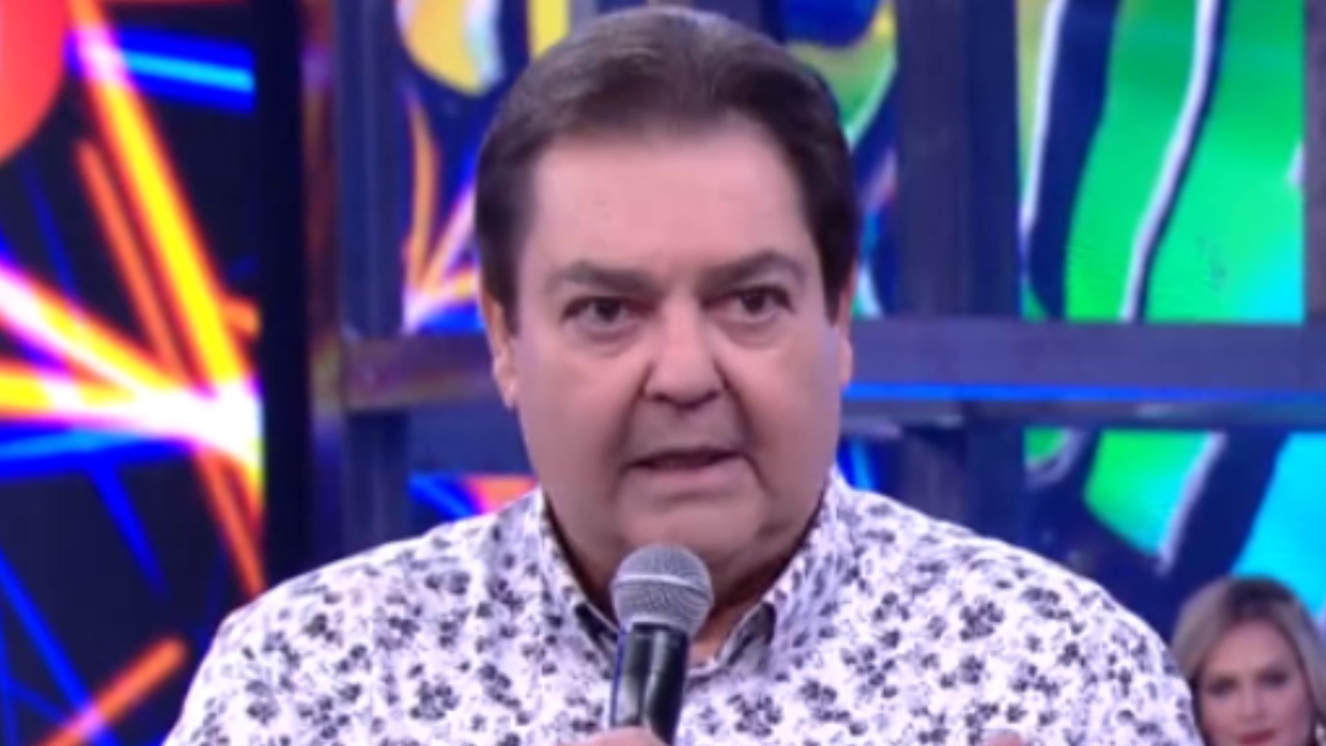 Faustão surge no Domingão com Huck e surpreende com recado; entenda