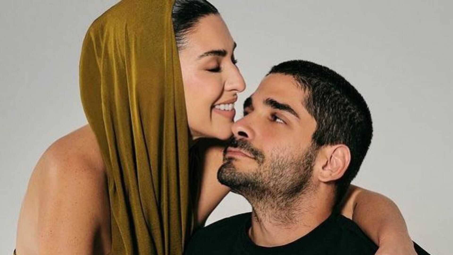 Fernanda Paes Leme anuncia primeira gravidez com o noivo Vitor Sampaio: “Nossa familinha”