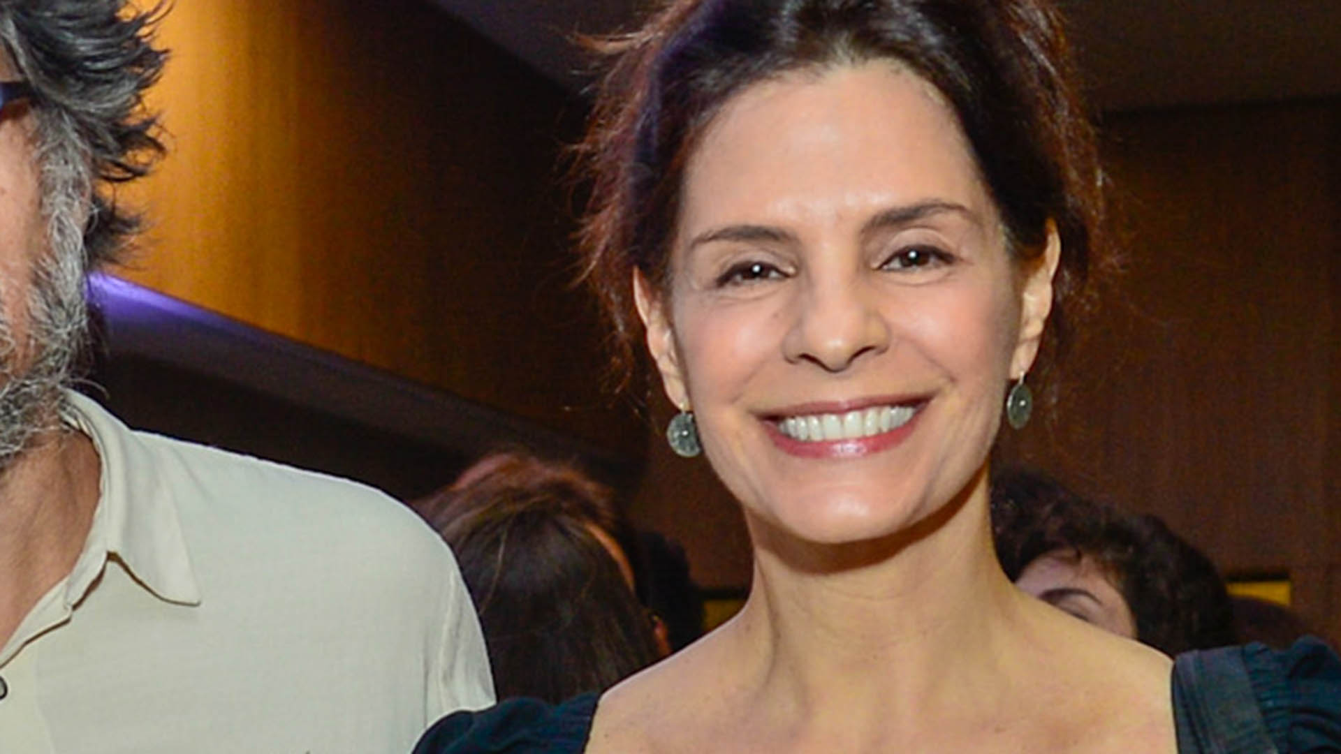 Helena Ranaldi faz rara aparição com o marido. Saiba quem é!