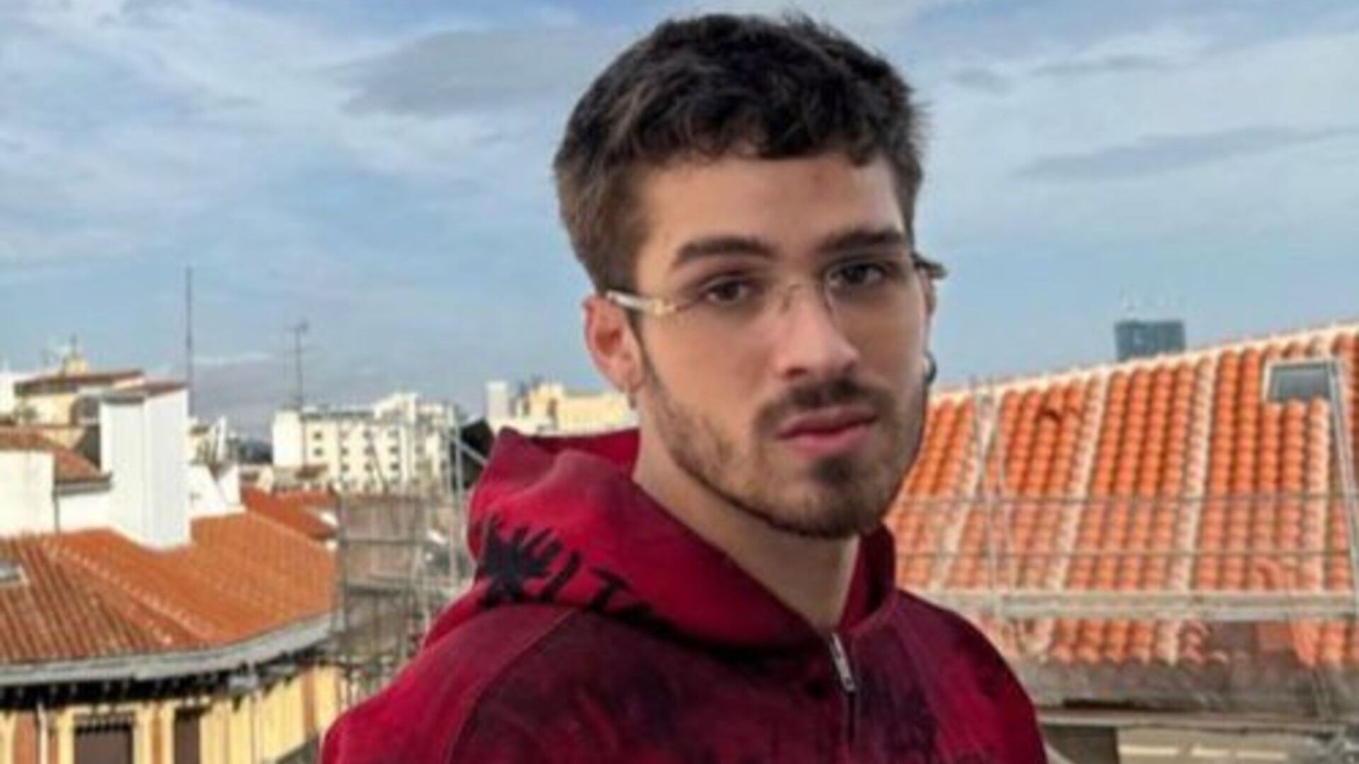 João Guilherme recebe chuva de elogios ao esbanjar estilo durante viagem a Espanha