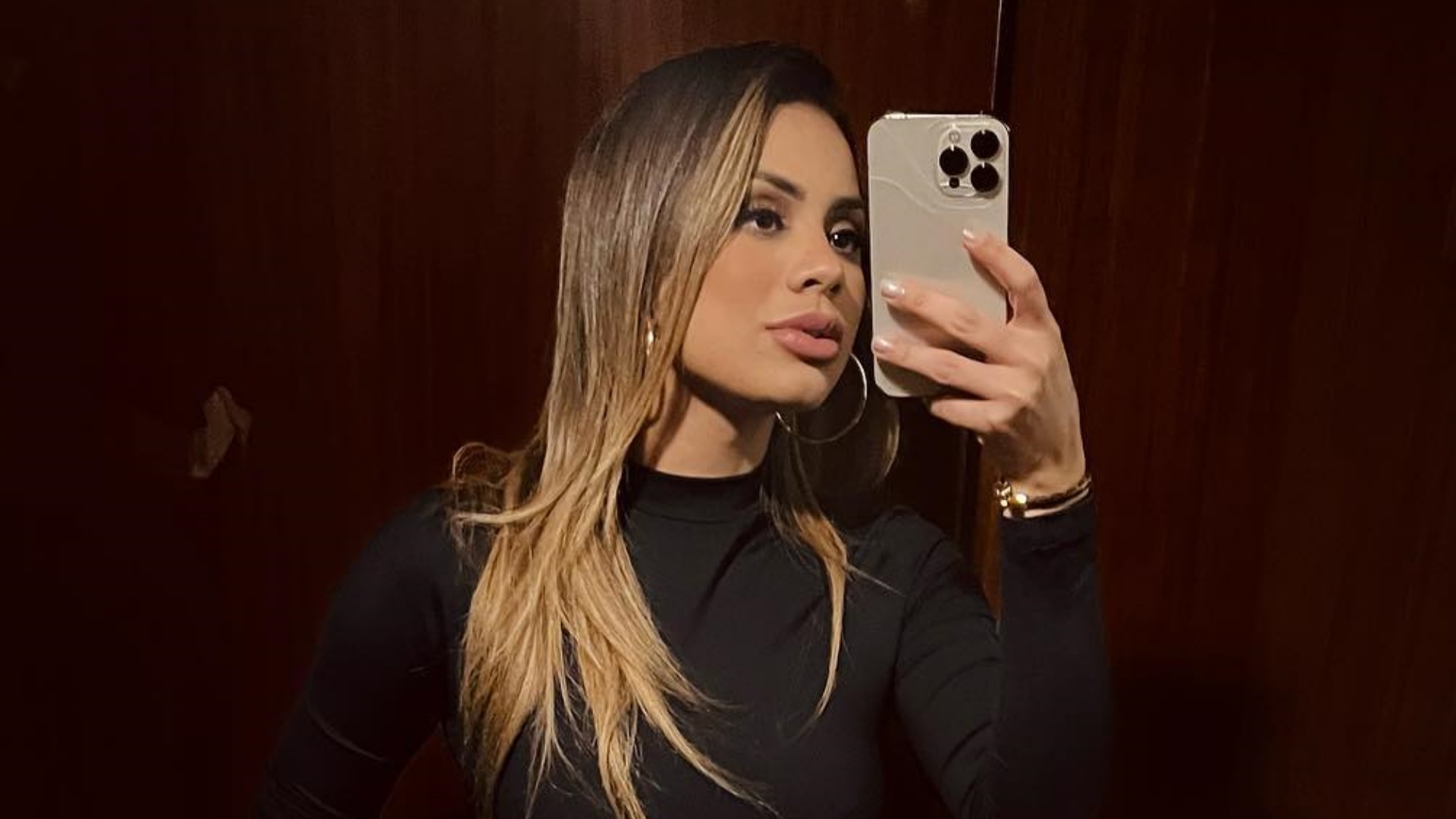 Lexa desabafa após críticas por envolvimento com Ricardo Vianna: “Cansada de ler absurdos”