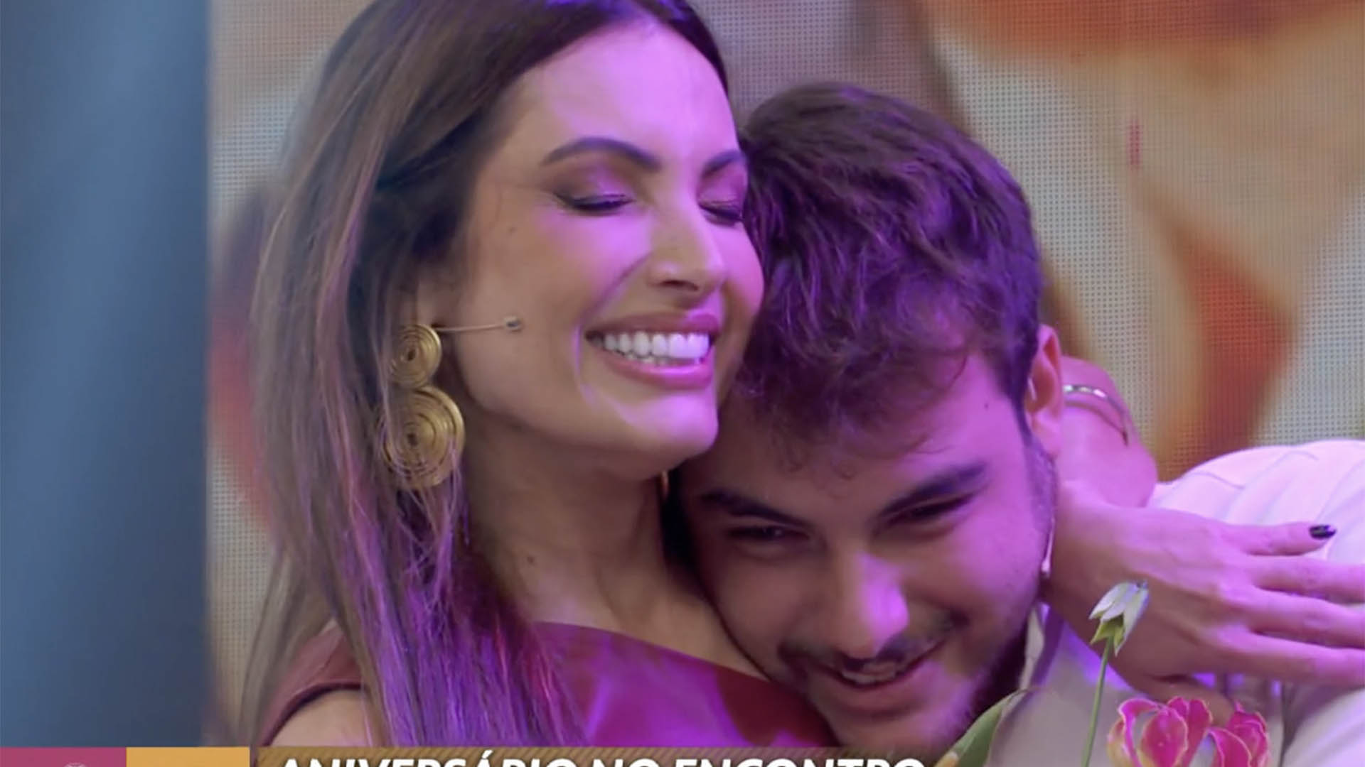 Filho de Patrícia Poeta invade o palco do Encontro ao vivo: ‘Inspiração’