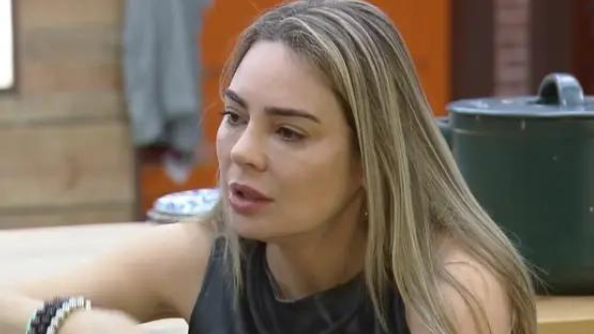 O que aconteceu com Rachel Sheherazade em A Fazenda? Entenda motivo da expulsão da jornalista