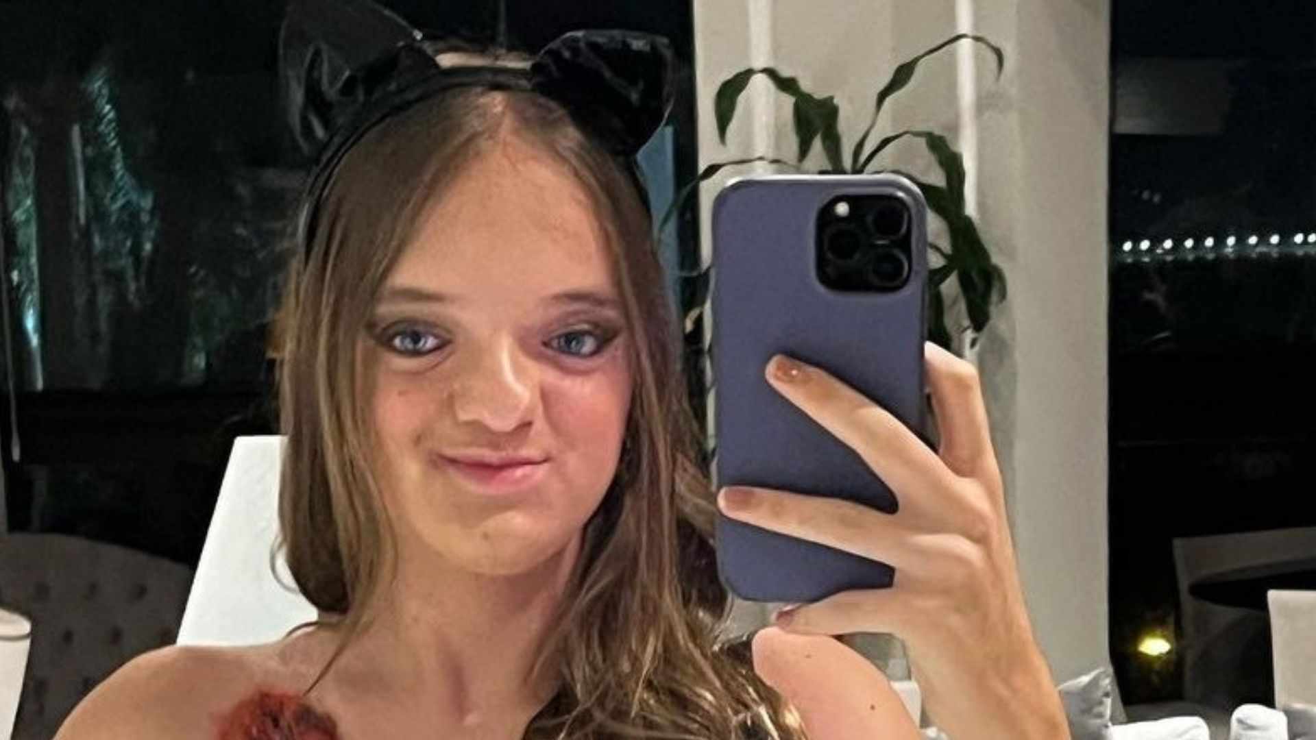 Rafaella Justus impressiona com look arrasador de Halloween: ‘Gata’