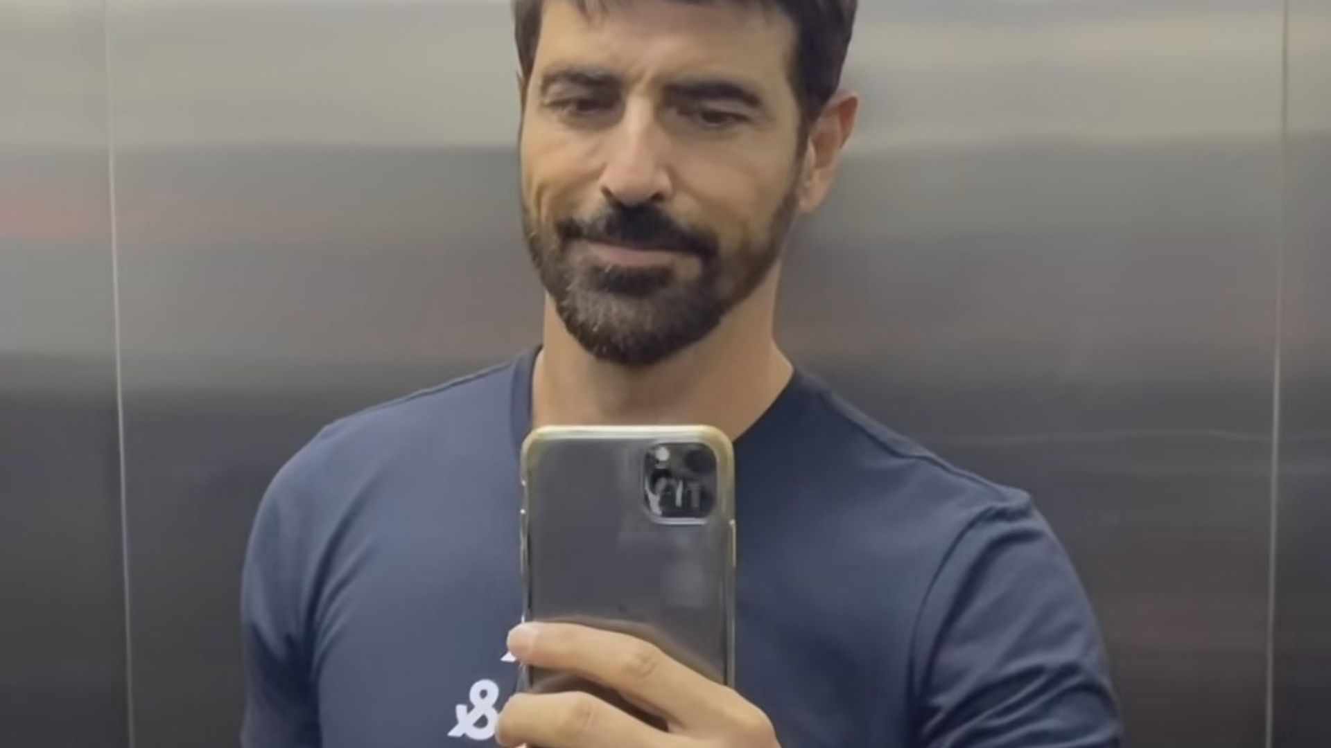 Reynaldo Gianecchini impressiona com novo visual: ‘Homem mais lindo’