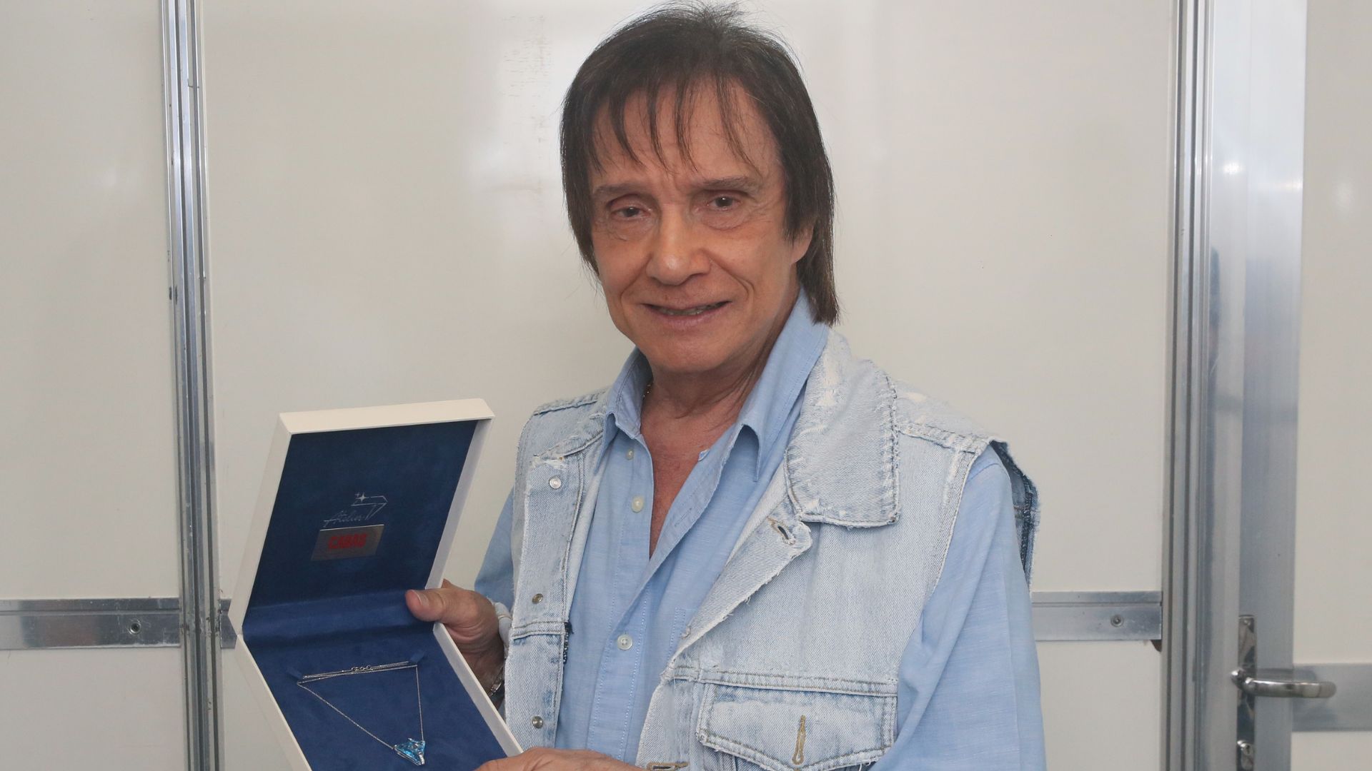 Roberto Carlos abre o coração sobre show especial para mulheres: ‘Tenho que me controlar’
