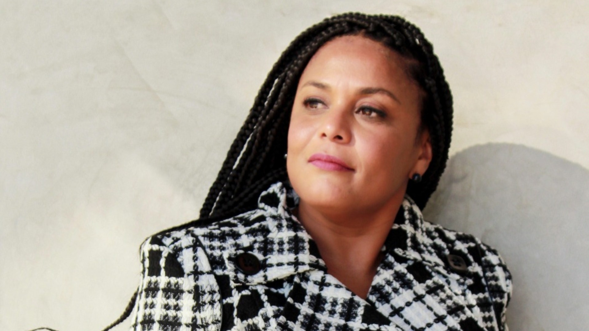Roteirista Renata Di Carmo fala sobre trabalhar com séries de comédia e drama: “Gosto do desafio”