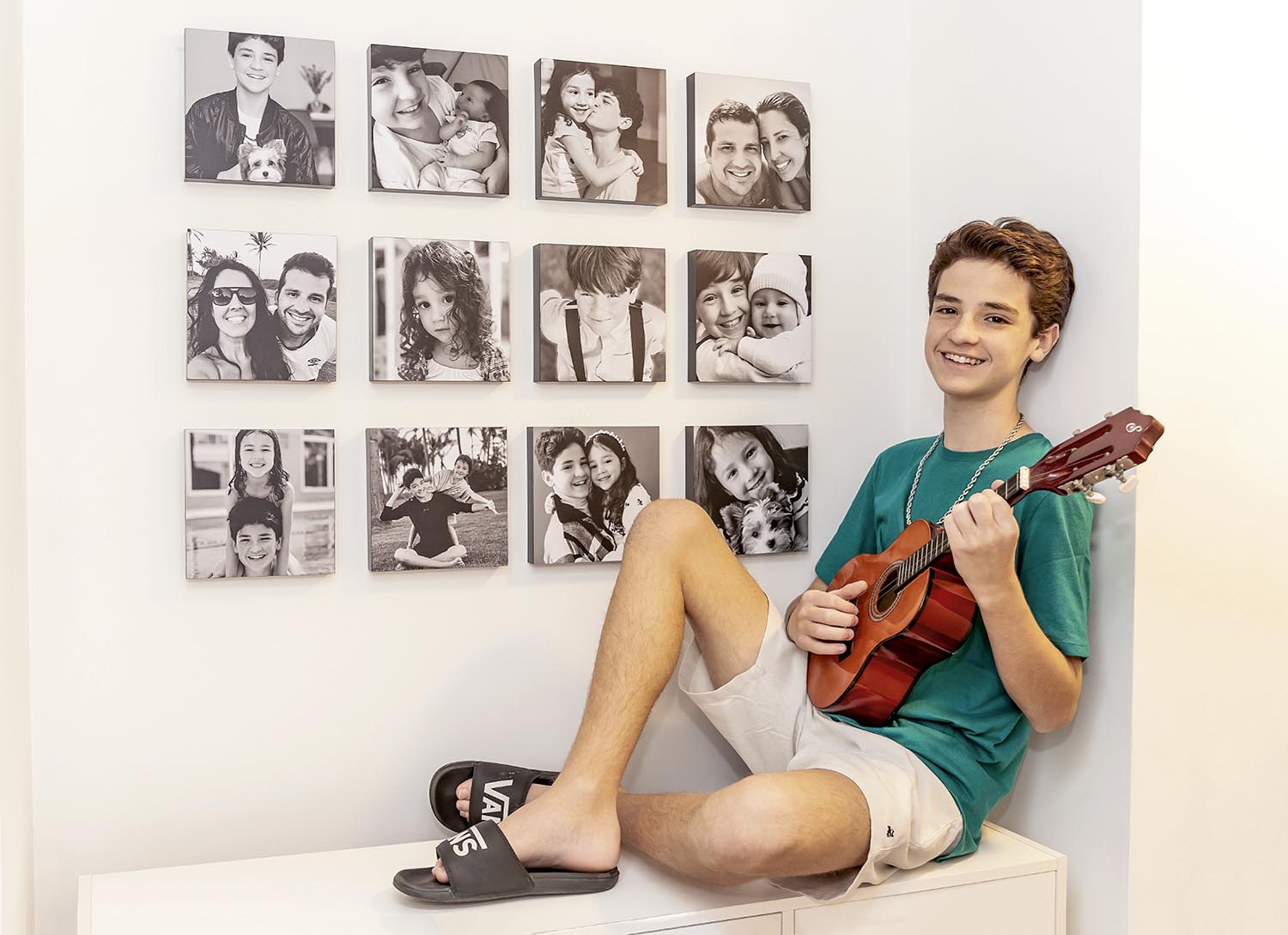 Th&eacute;o Medon em entrevista na revista CARAS
