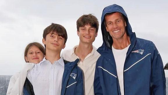 Tom Brady diz que filhos são sua prioridade e ‘o matariam’ se voltasse a jogar futebol americano