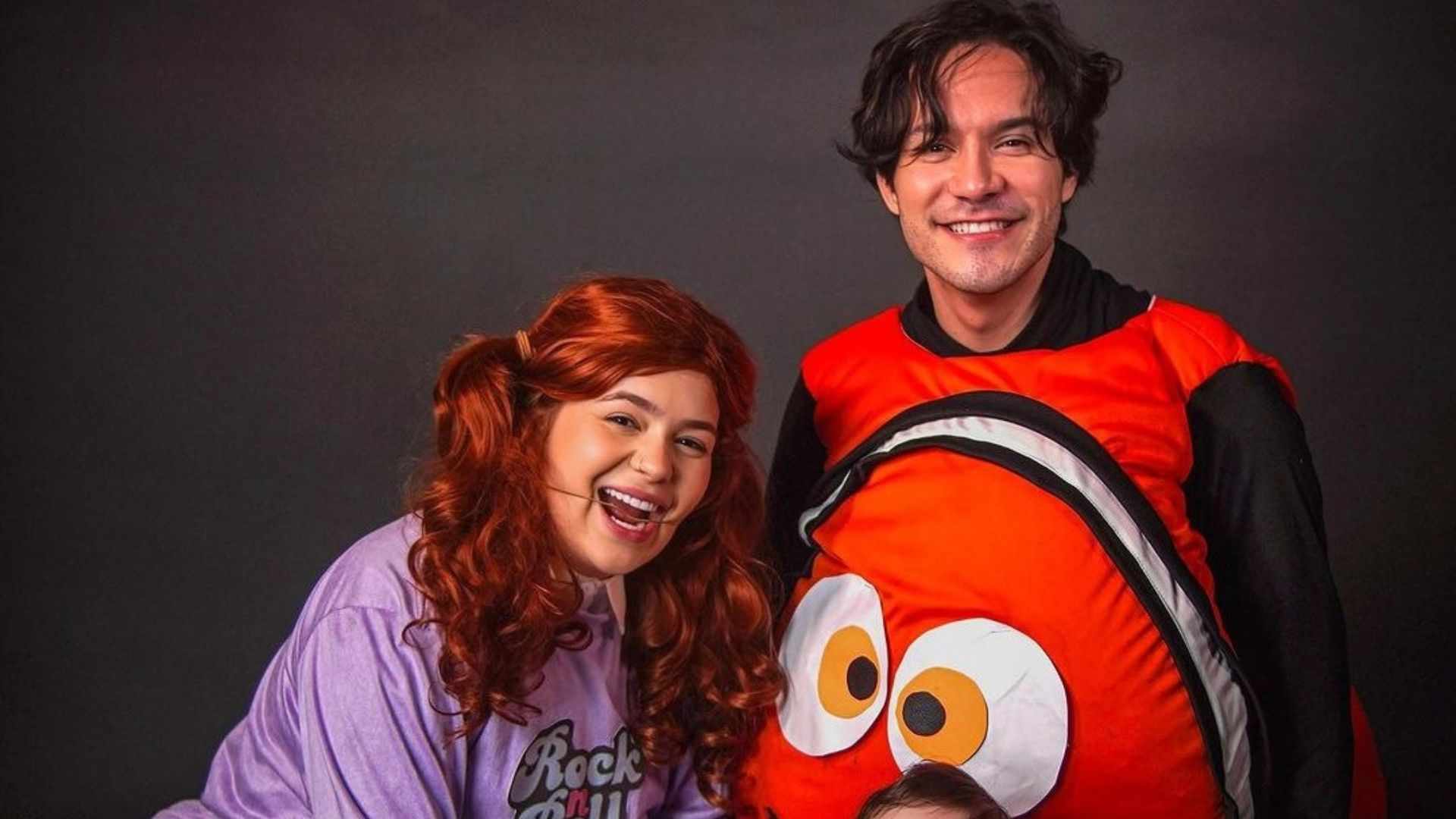 Com a filha, Viih Tube e Eliezer surgem fantasiados para o Halloween