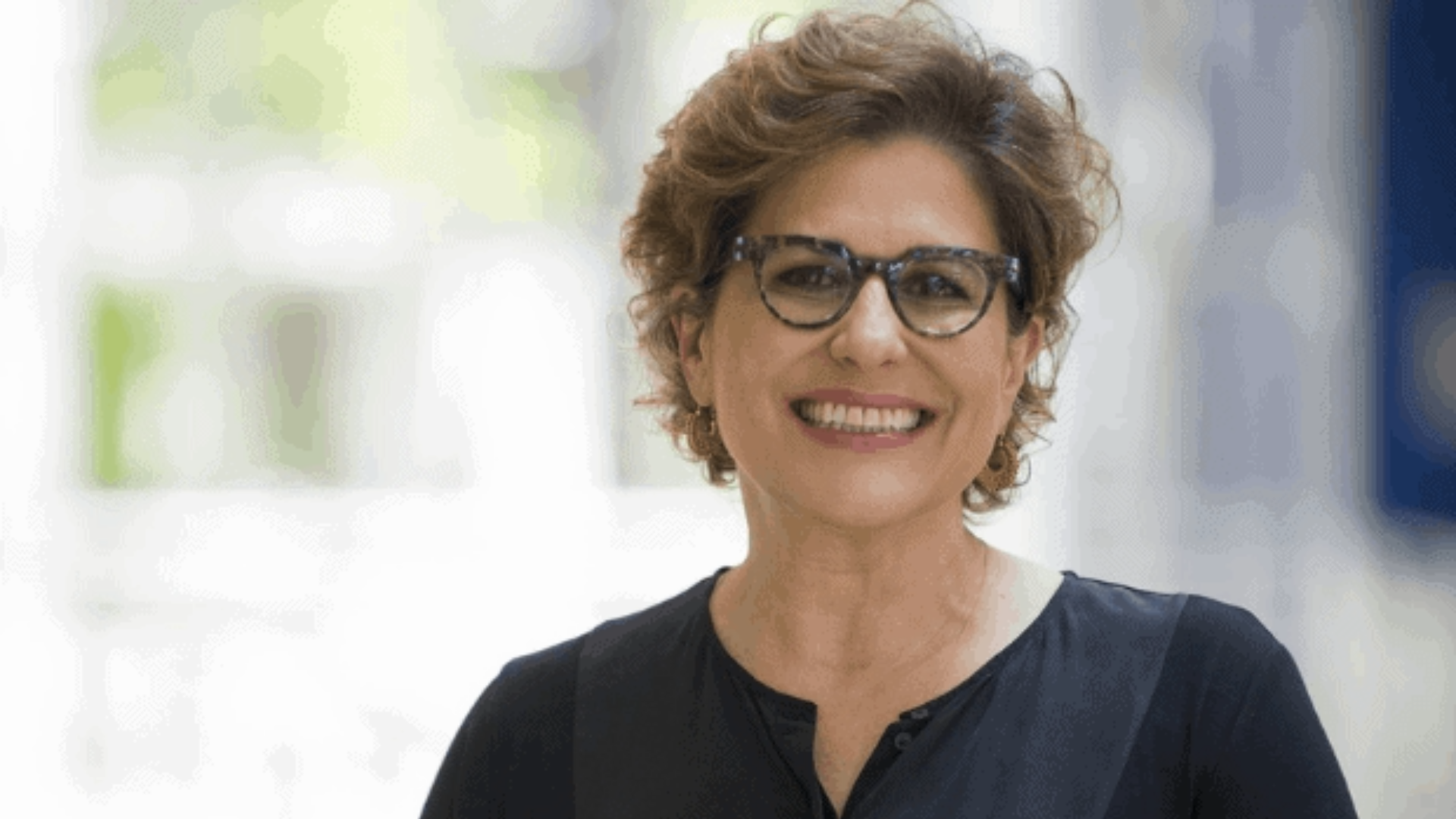 Autora de Amor Perfeito nega cura gay na novela e defende Érico: ‘Escolhas’