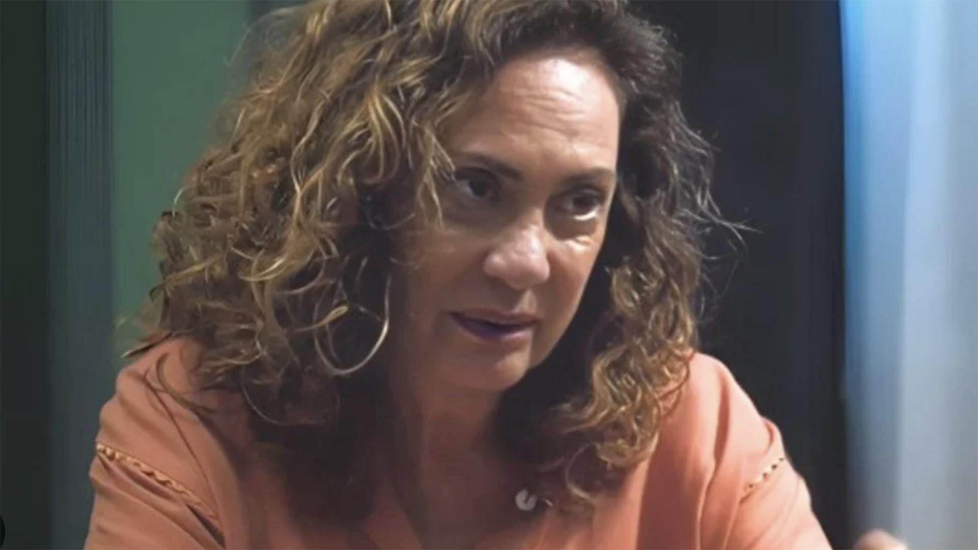 Terra e Paixão: Agatha mata um homem sem dó e nem piedade