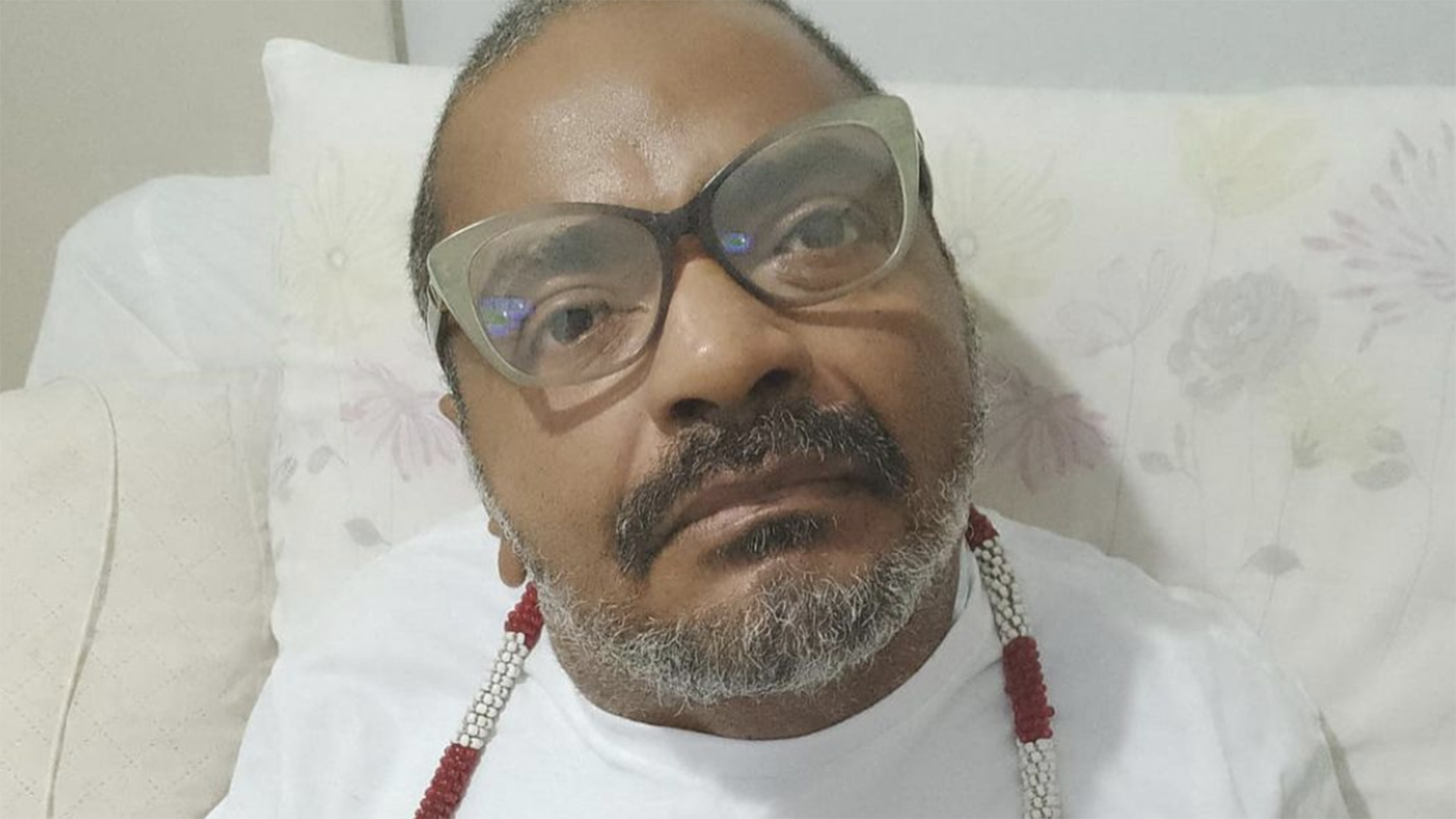 Filho de Arlindo Cruz fala sobre a internação do pai no RJ
