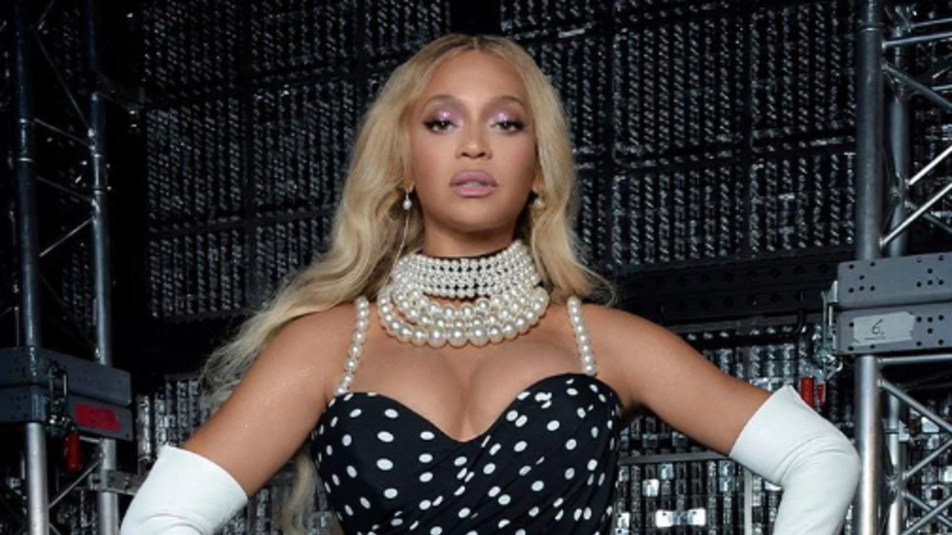 Beyoncé anuncia filme após fim da turnê de seu álbum Renaissance