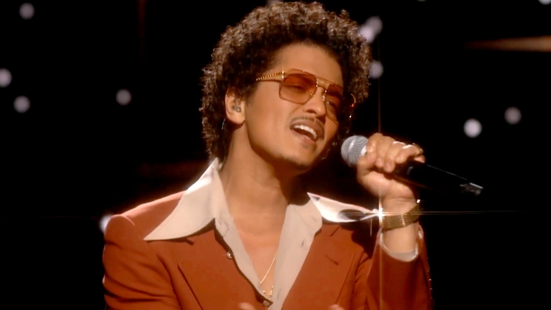 Bruno Mars: De brasileiro na banda a problema na Justiça, saiba curiosidades do cantor