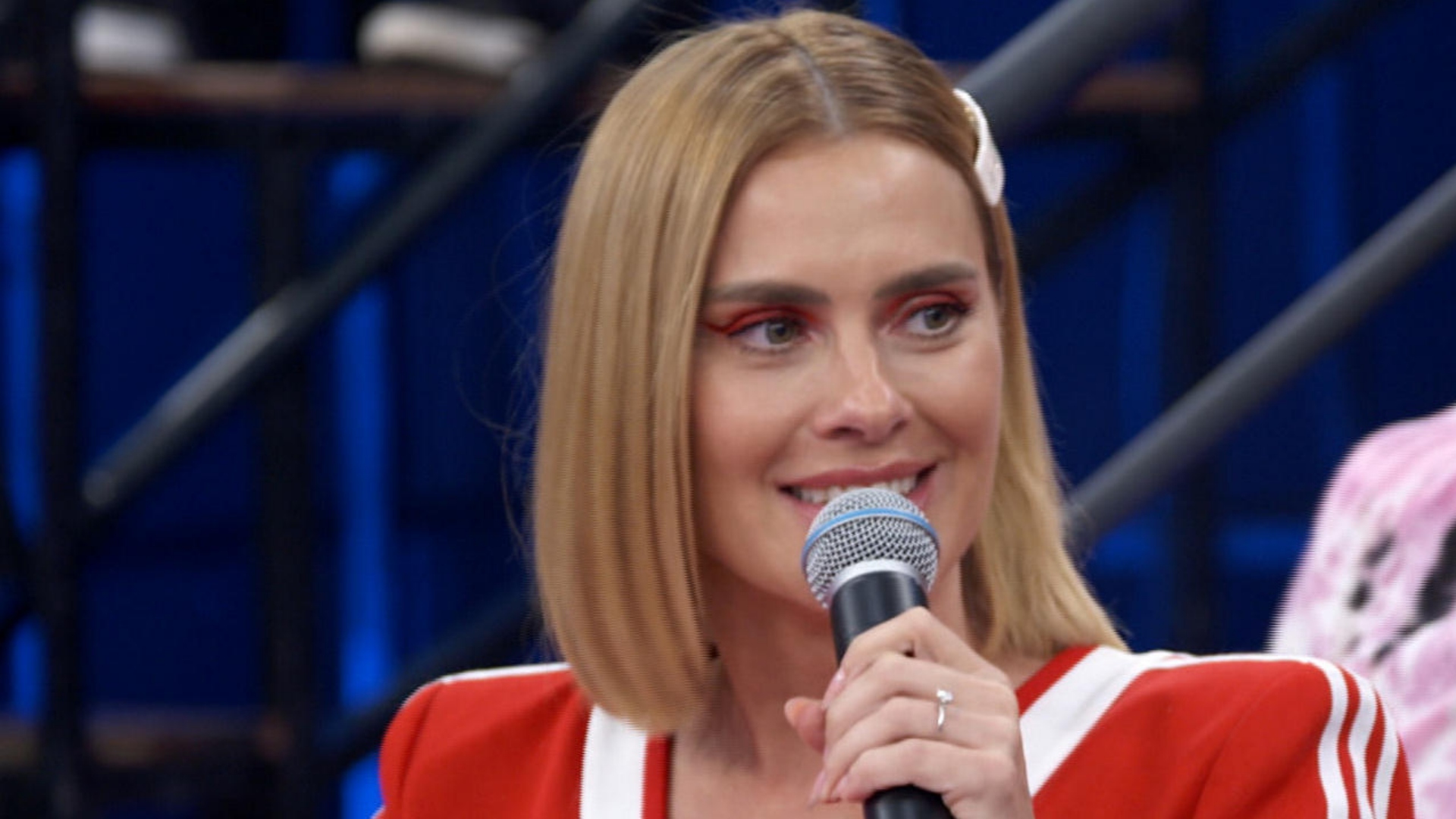 Carolina Dieckmann quebra o silêncio e rebate acusações sobre plásticas; confira