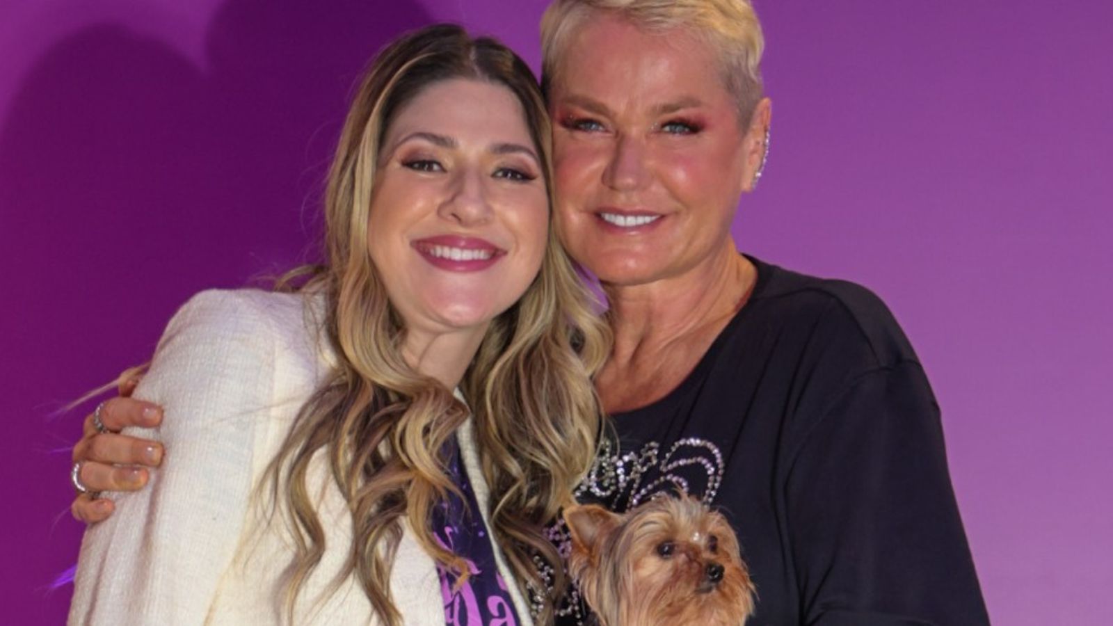 Dani Calabresa realiza sonho de atuar ao lado de Xuxa: “Nem li o cachê”