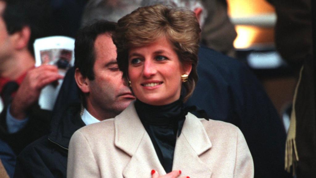 Em áudio, Lady Di explica por que quase cancelou casamento com Charles