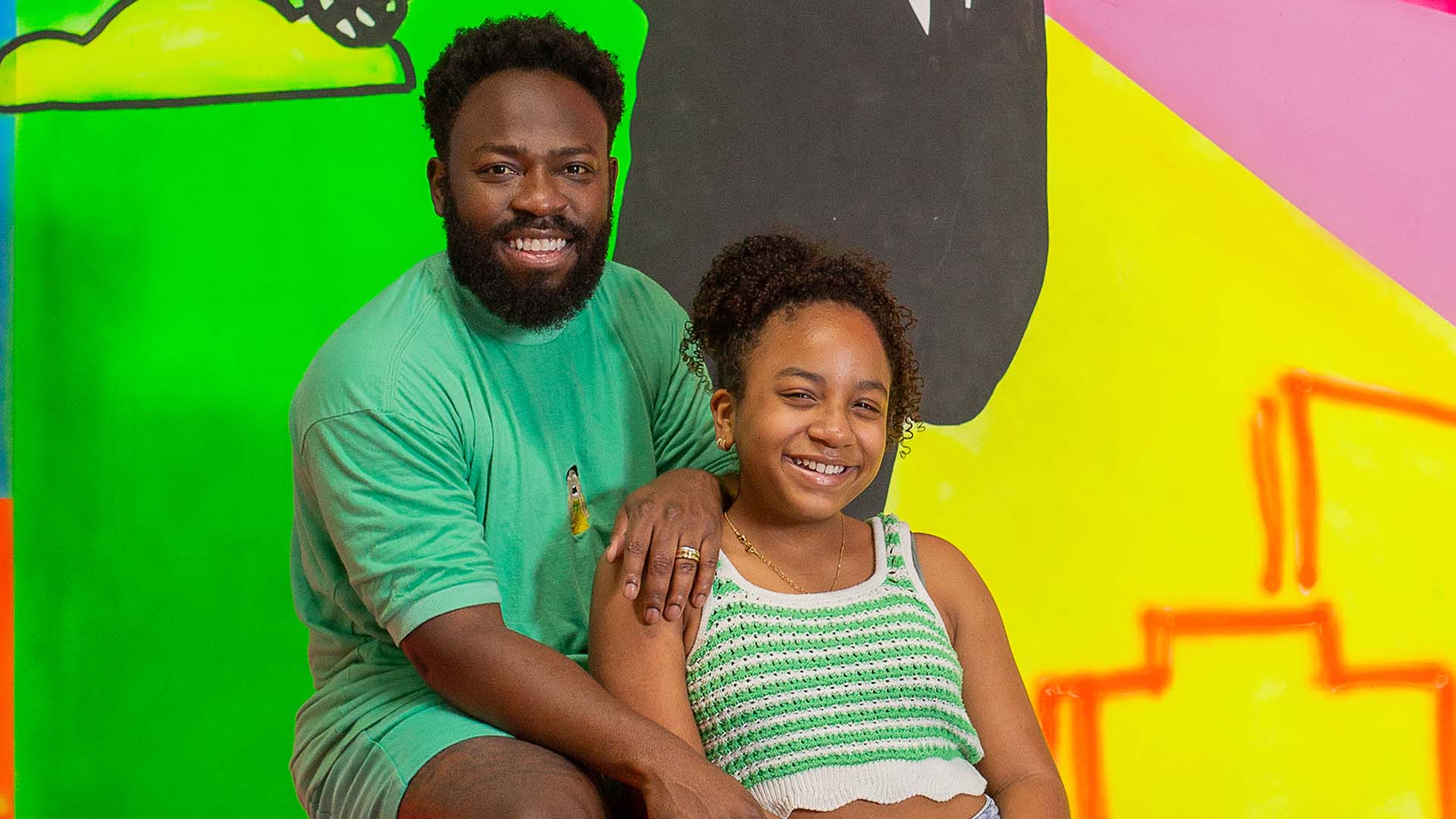 Douglas Silva vê a filha, Maria Flor, seguir seus passos na TV: ‘Muito feliz’