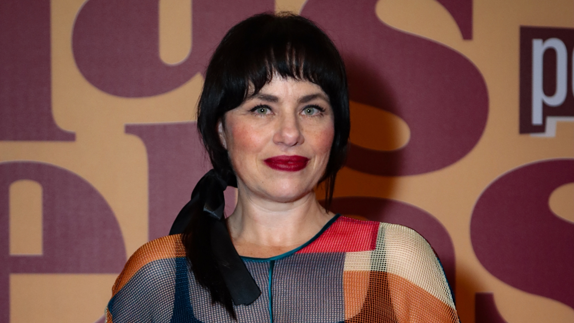 Karine Teles abre o jogo sobre mudança de visual para Elas por Elas: ‘Diferente’
