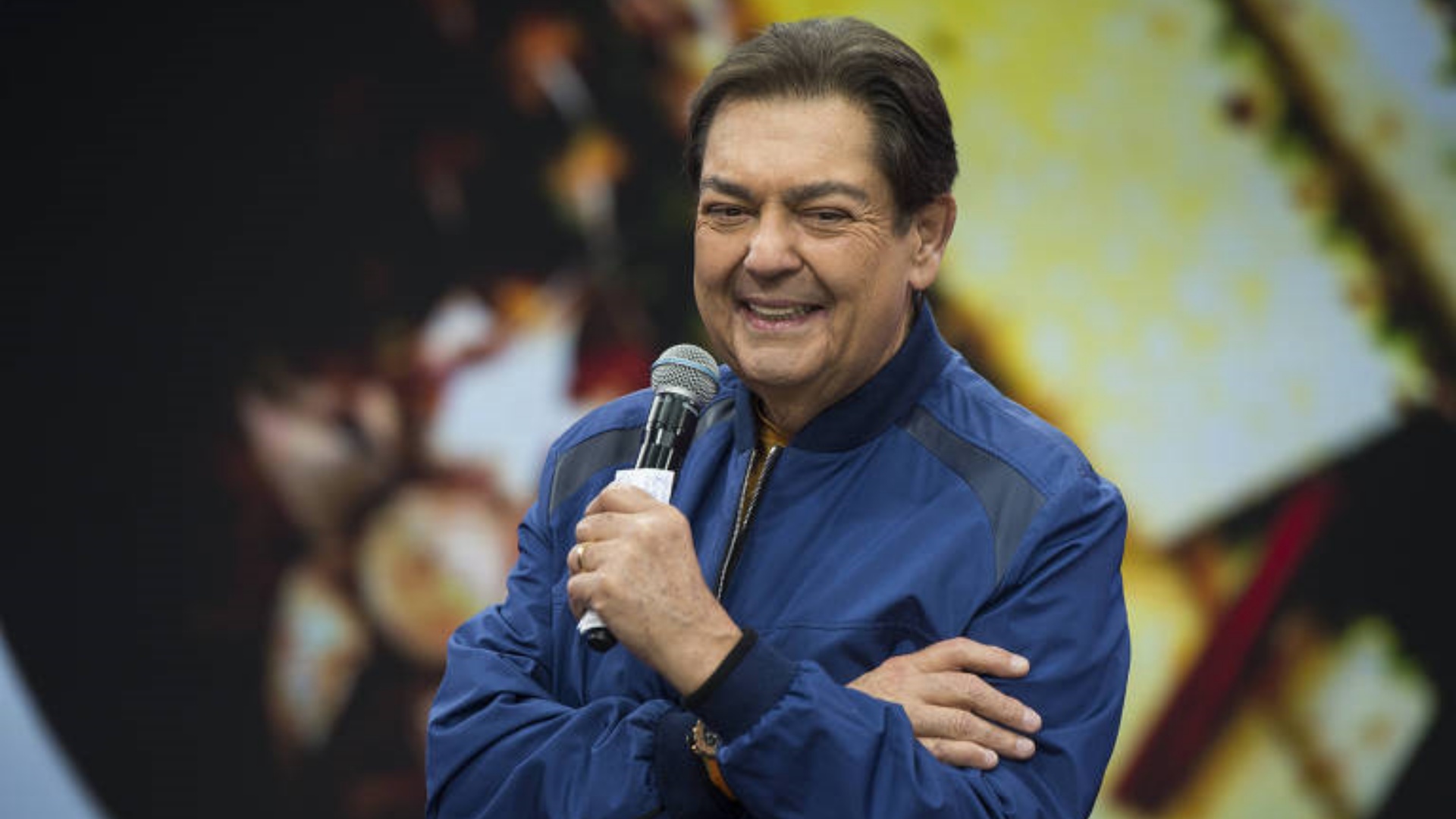 Faustão deixa a UTI e vai para unidade semi-intensiva, diz boletim médico