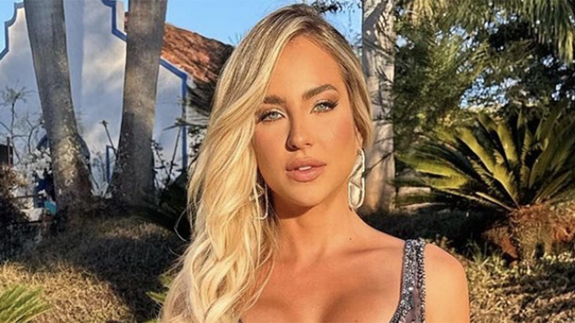 Gabi Martins divide opiniões com look ousado para casar a irmã