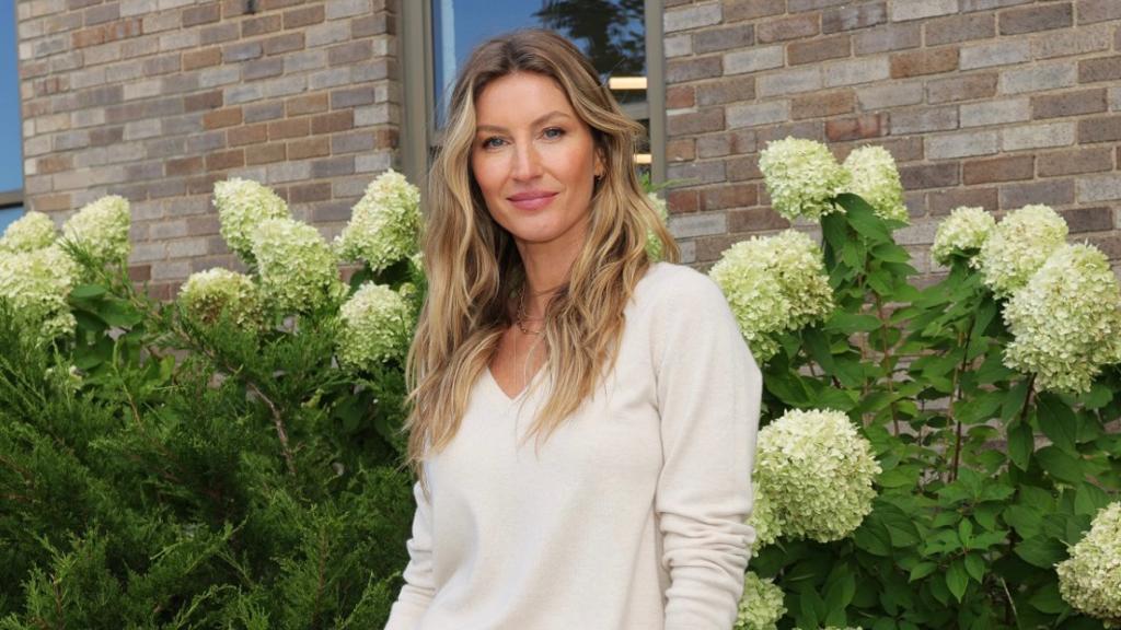 Gisele Bündchen diz que está ‘muito melhor’ agora aos 43 anos do que aos 23