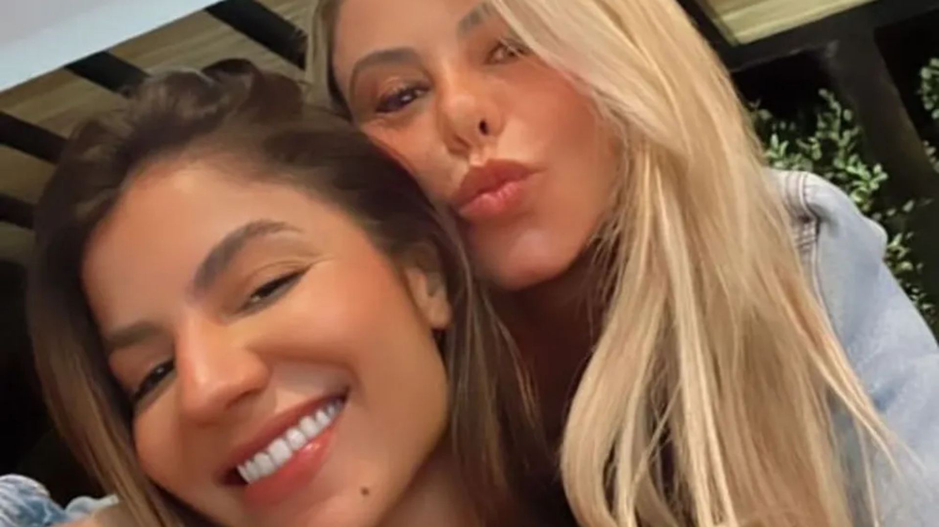Hariany Almeida revela como é relação com Poliana Rocha, madrasta de seu novo namorado. Saiba!