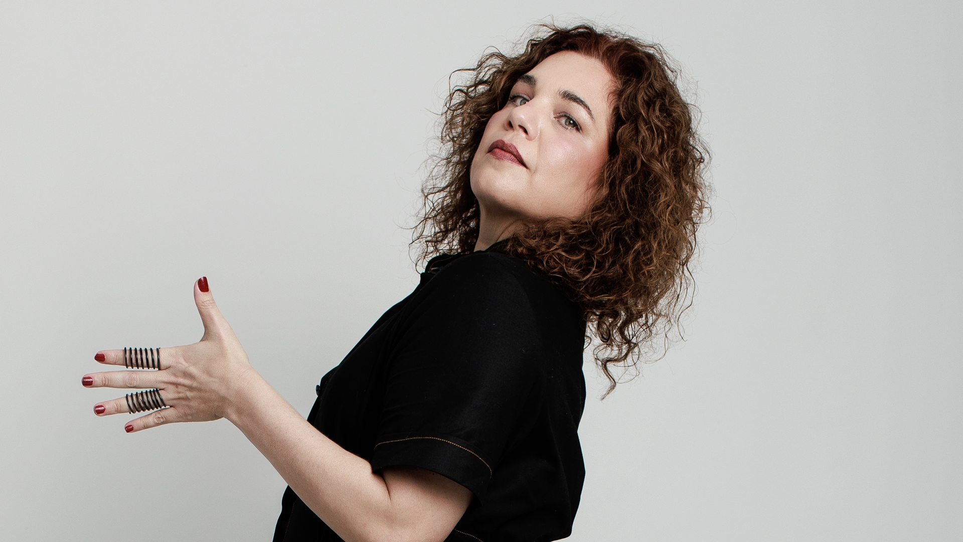 “Não é todo dia que eu tô forte”, reflete Isabel Teixeira, de Elas por Elas