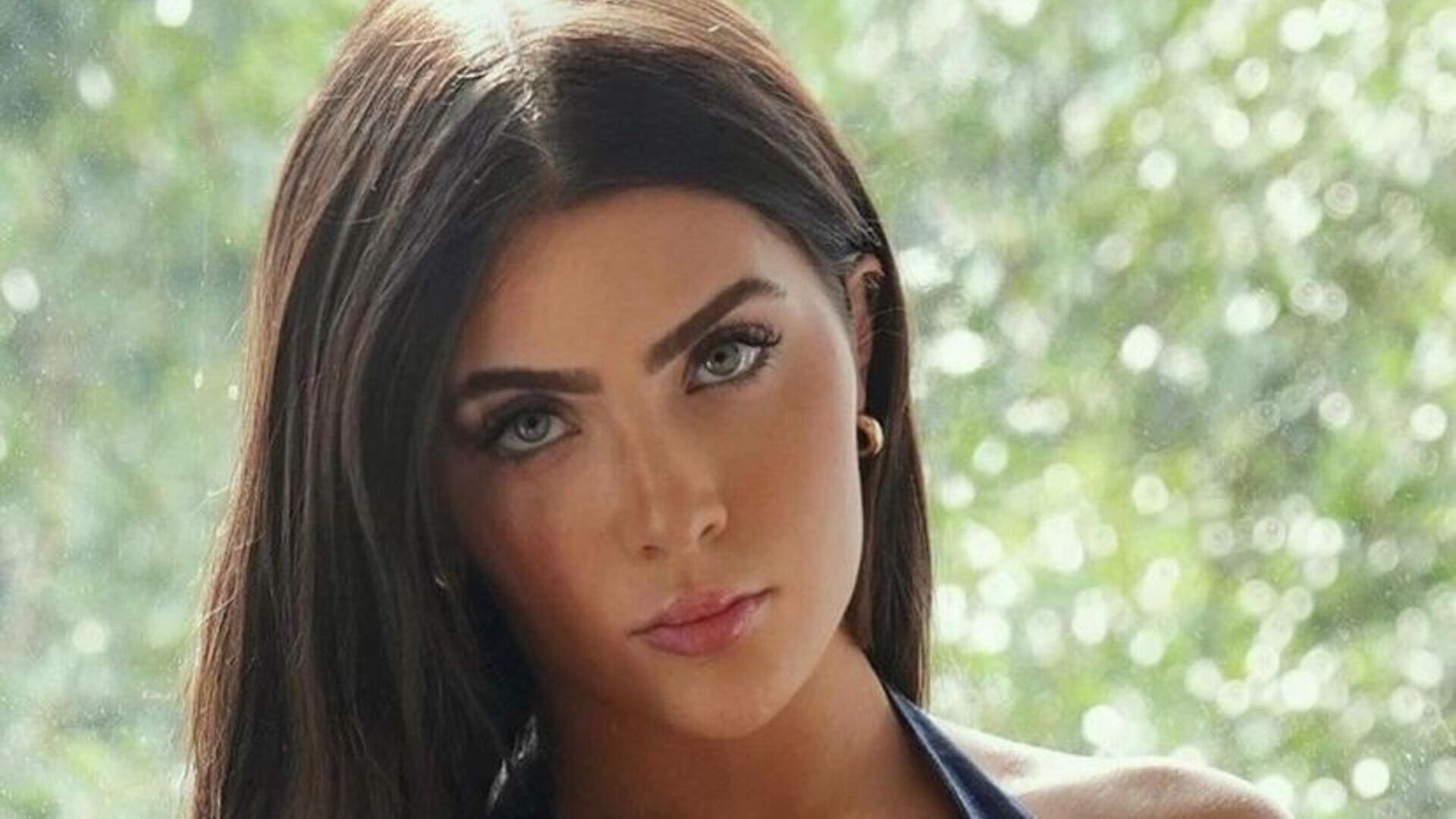 Jade Picon surpreende seguidores ao usar look jeans decotado: “Impecável”