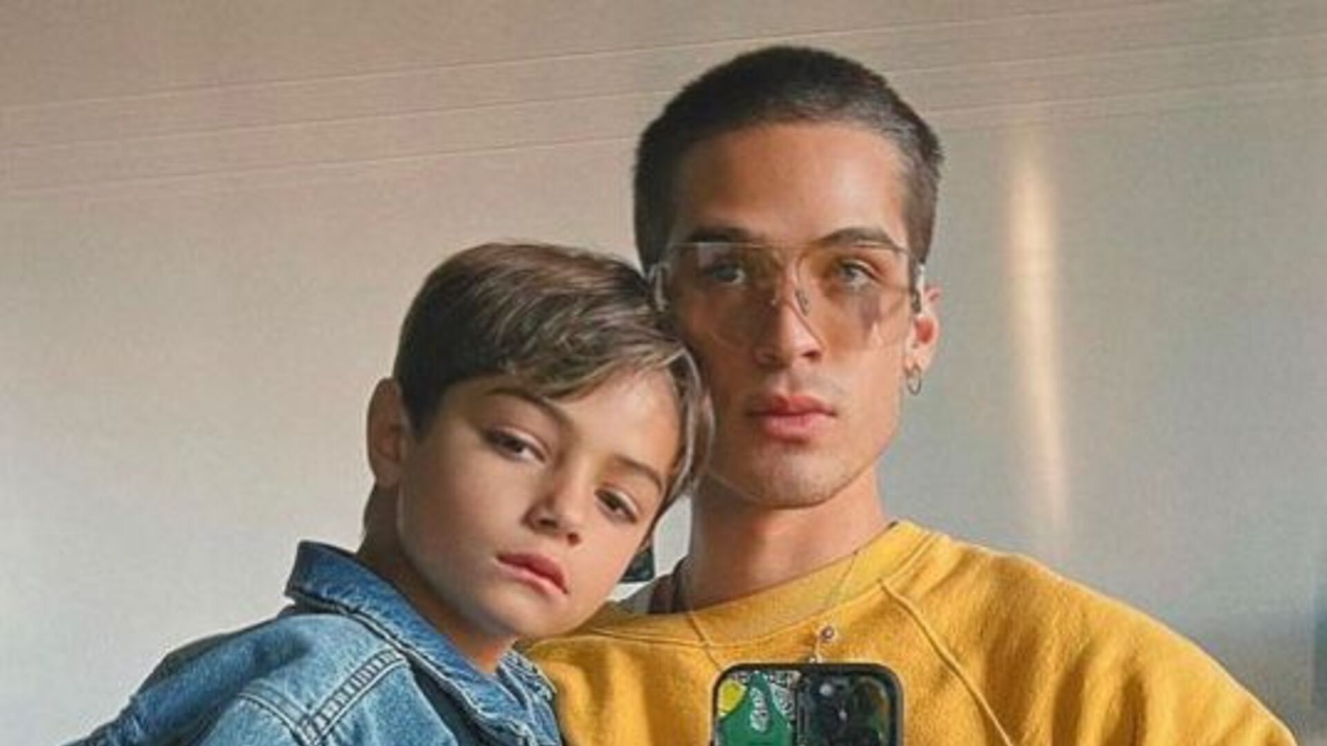João Guilherme mostra conversas com irmão mais novo e releva: “louco em ser pai”