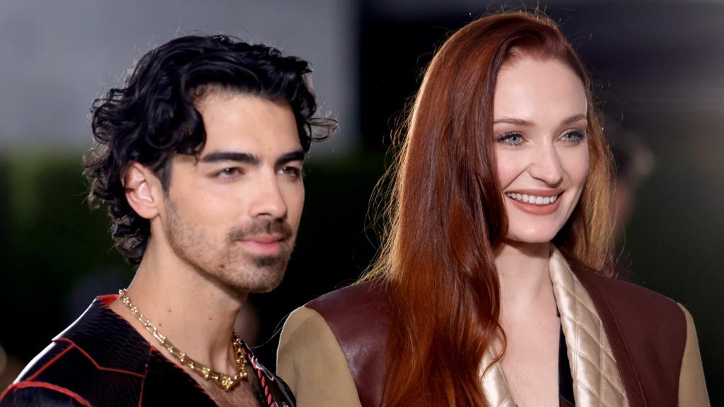 Após processo, Joe Jonas rebate acusações de Sophie Turner sobre guarda das filhas