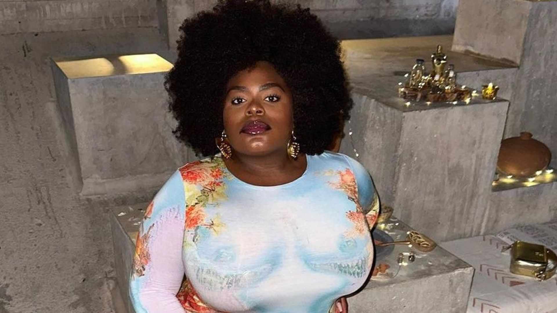 De vestido colado na pele, Jojo Todynho enlouquece com corpão: ”Maravilhosa demais”