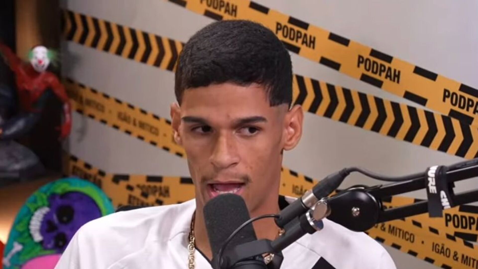 Luva de Pedreiro surpreende ao revelar o nome completo do filho