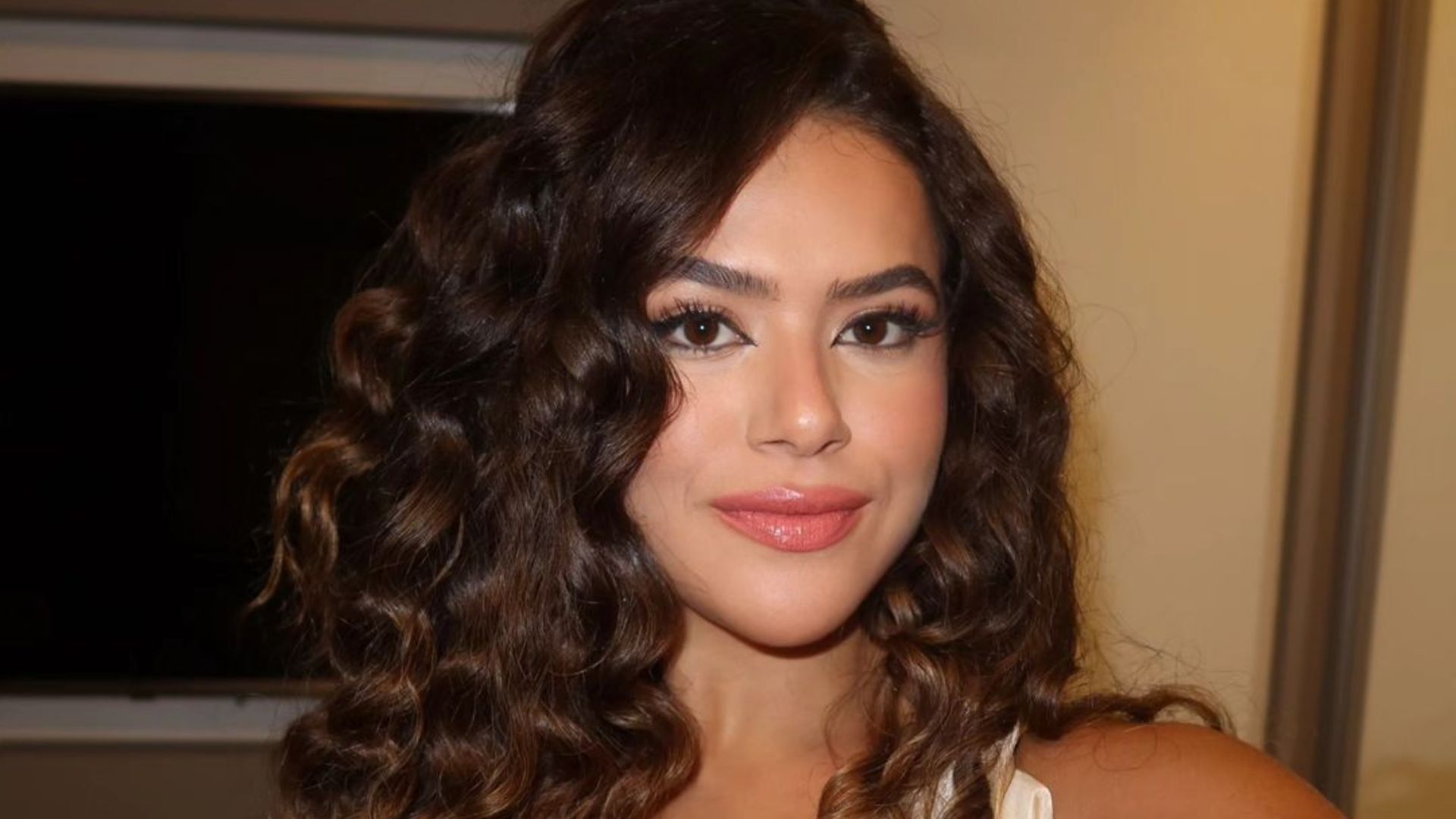 Maisa Silva revela a sua rotina durante gravações de série: “Preparação”