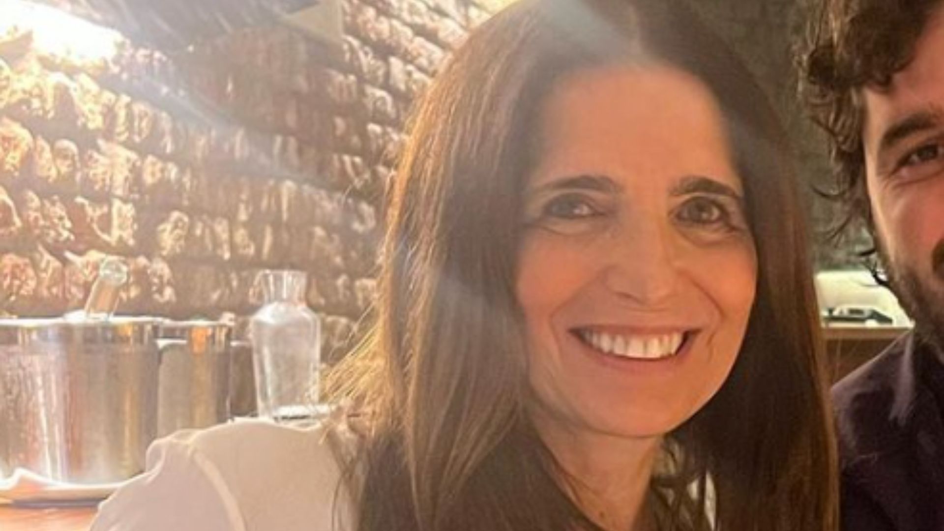 Malu Mader surge em clique raríssimo com o filho advogado: “Esse eu não conhecia”