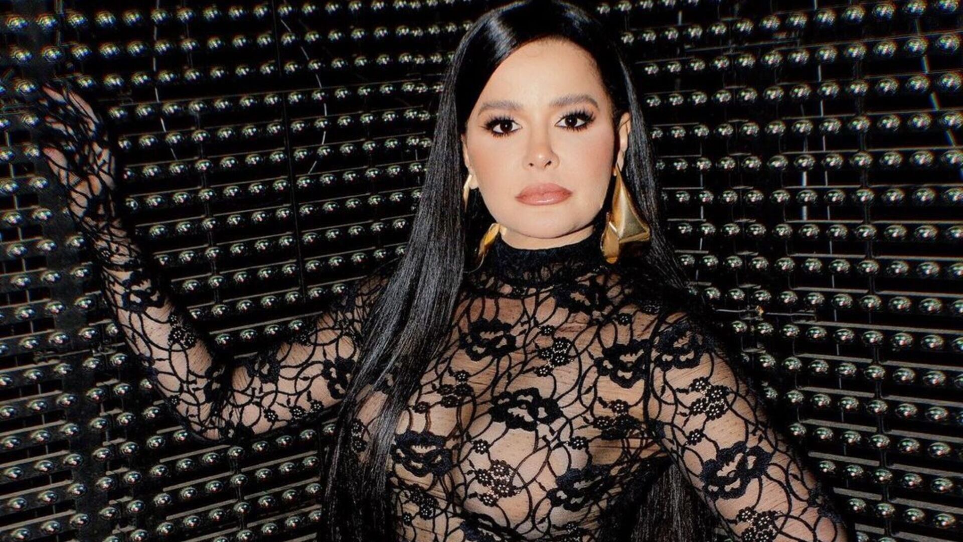Maraisa quase é traída por look transparente: ”Tá ousada”