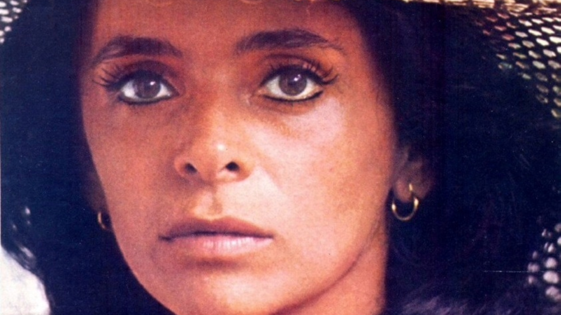 Afastada da TV, atriz de Elas por Elas original reapareceu na mídia após ter morte divulgada