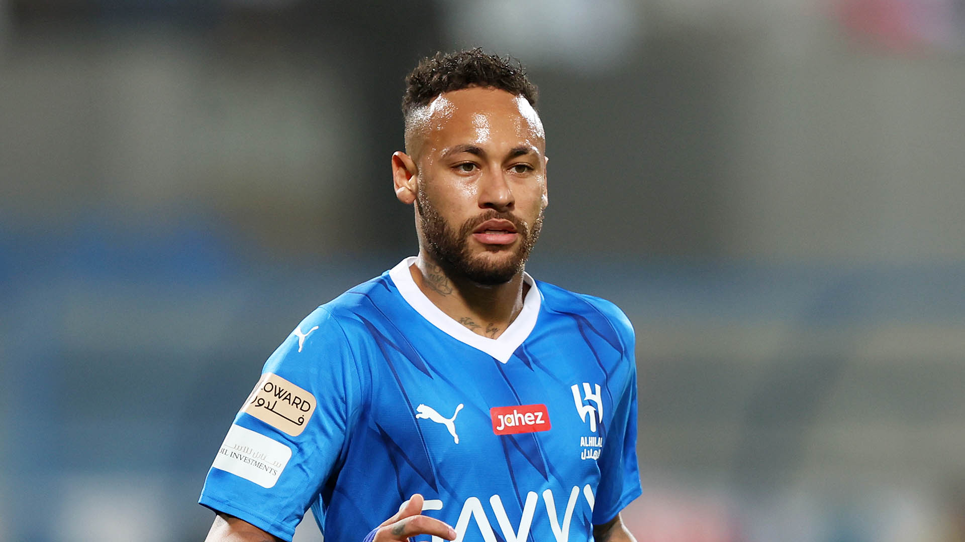 Neymar Jr: imprensa internacional repercute flagra dele na balada