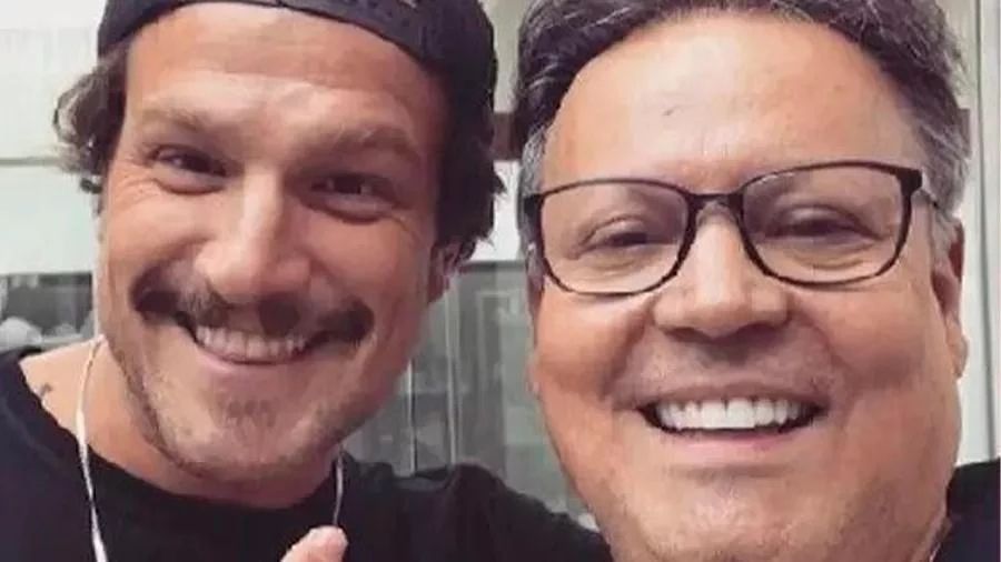 Pai de Larissa Manoela quebra silêncio na web e lamenta morte de dentista