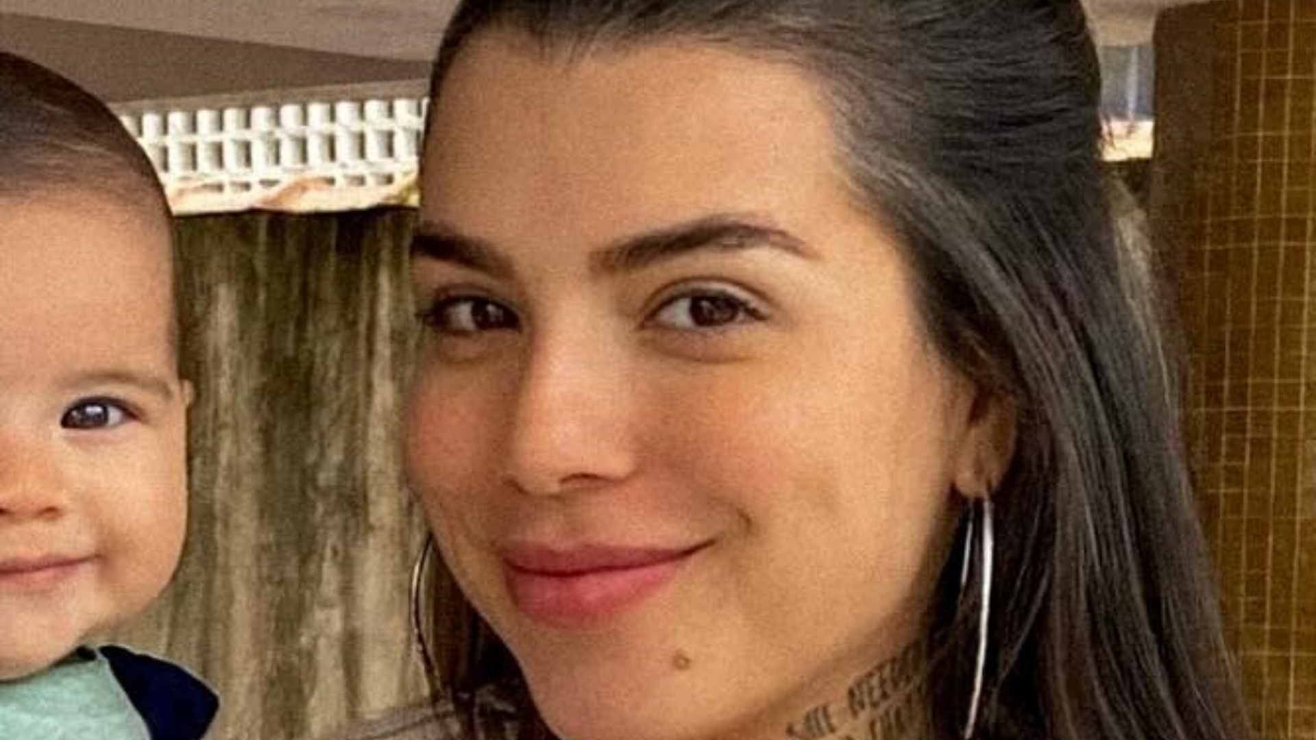 Petra Mattar posta foto com o filho e semelhança impressiona: “Cara da mamãe”