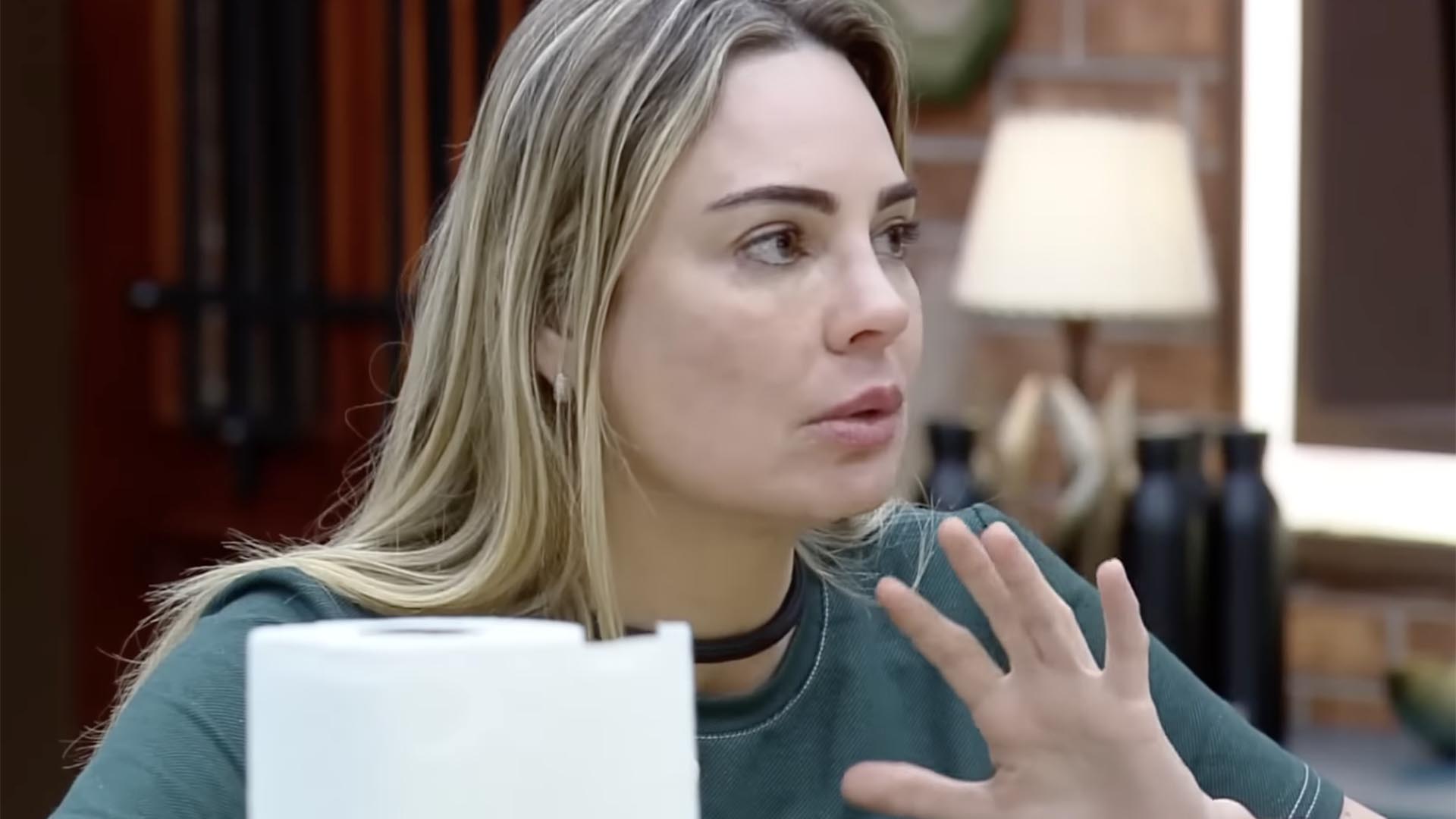 A Fazenda 15: Rachel Sheherazade revela bronca no SBT: ‘Tem que ser corajoso’
