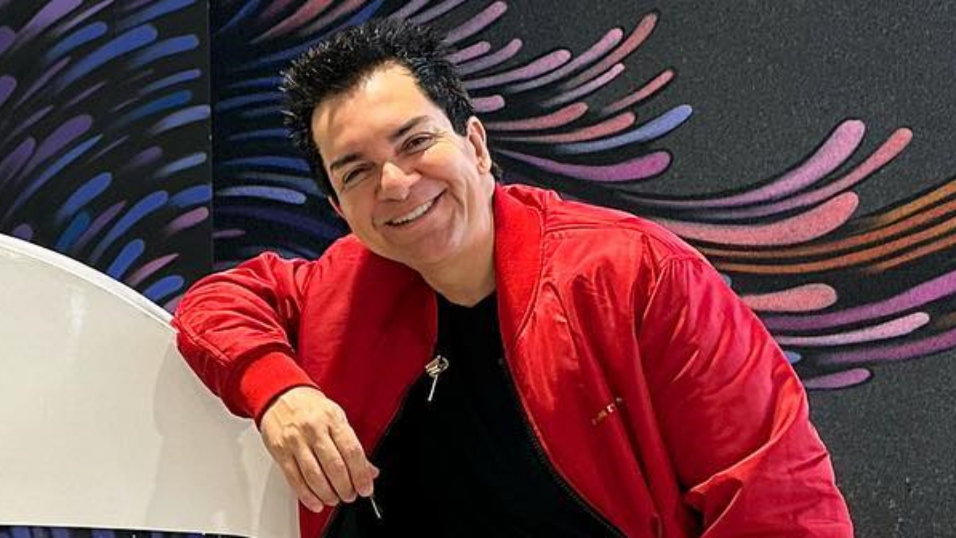Cantor gospel Regis Danese recebe alta da UTI
