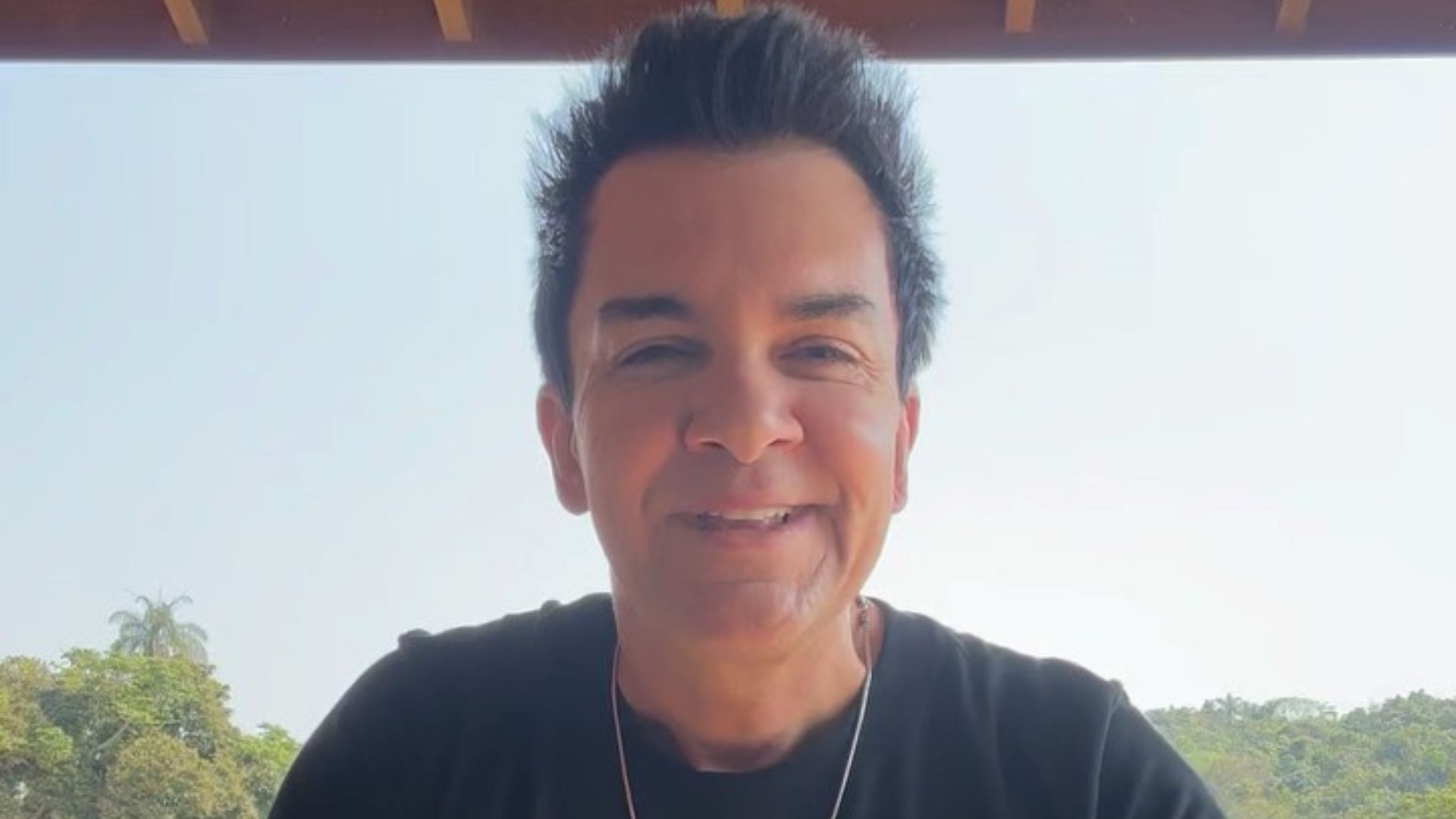 Regis Danese já cantou em grupo de samba antes de carreira gospel; conheça trajetória
