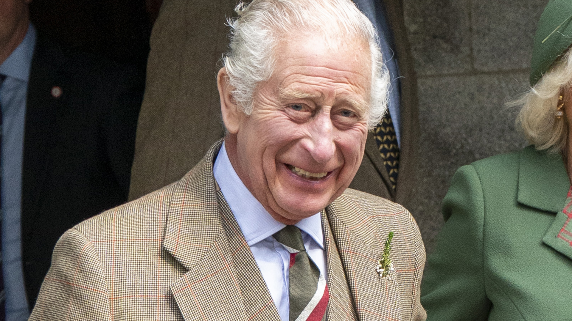 Você sabia? Rei Charles III leva seu próprio assento sanitário em viagens