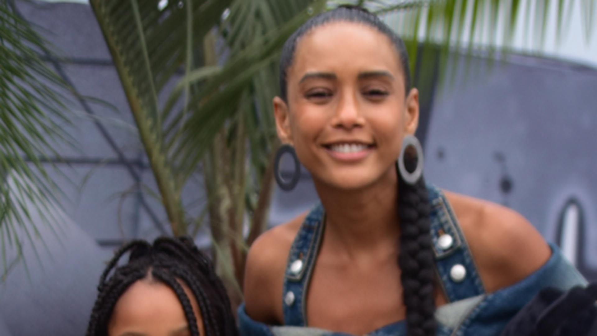 Filha de Taís Araujo rouba a cena em foto com a mãe