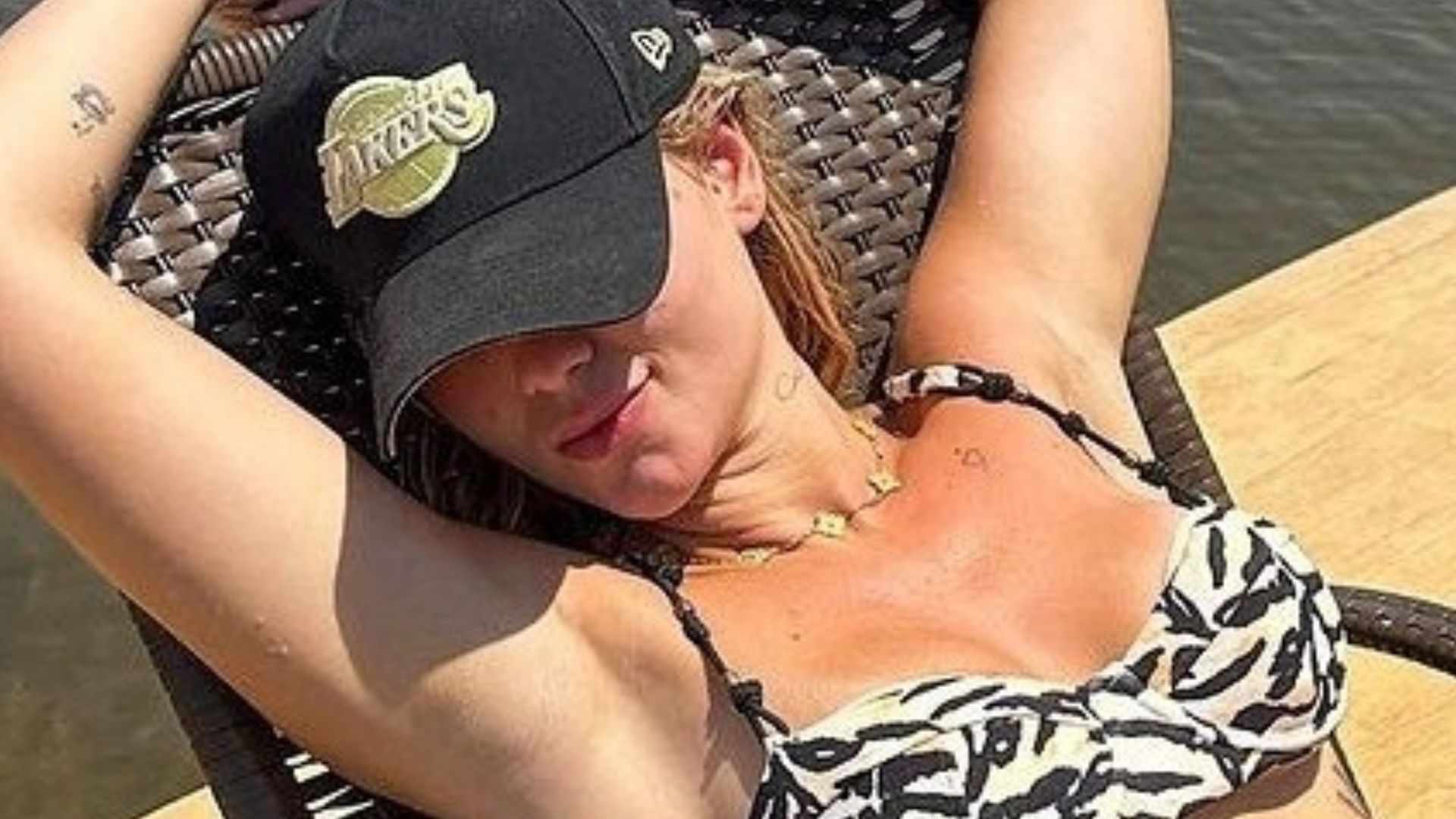 Virginia Fonseca causa ao postar foto tomando sol: ”Um corpo é um corpo”